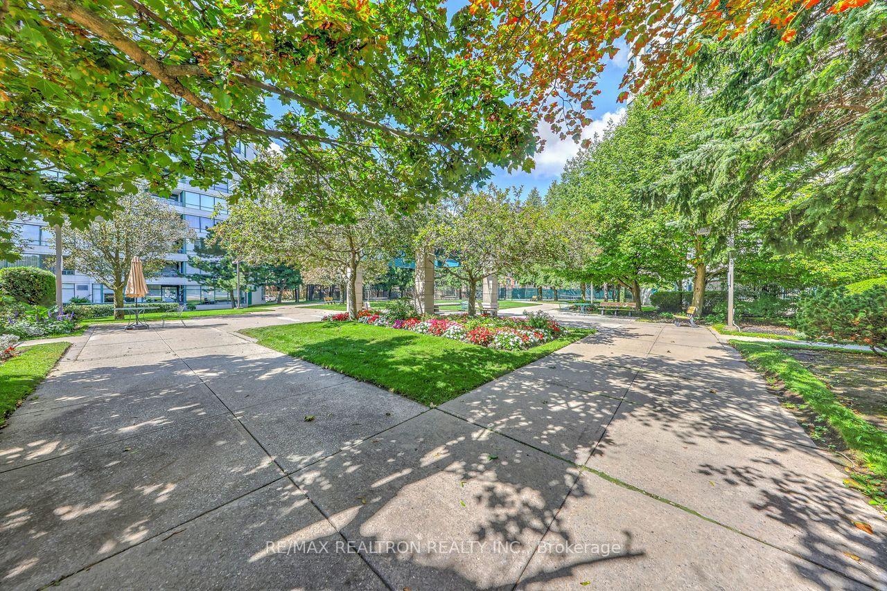 Photo 10 of Unit 614, 120 Promenade Circle, Vaughan, Brownridge — HOMEH