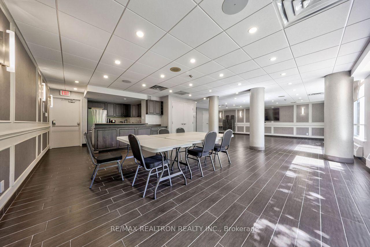 Photo 19 of Unit 614, 120 Promenade Circle, Vaughan, Brownridge — HOMEH
