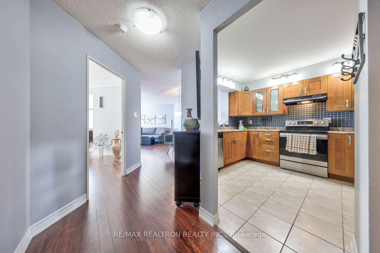 Photo 20 of Unit 614, 120 Promenade Circle, Vaughan, Brownridge — HOMEH