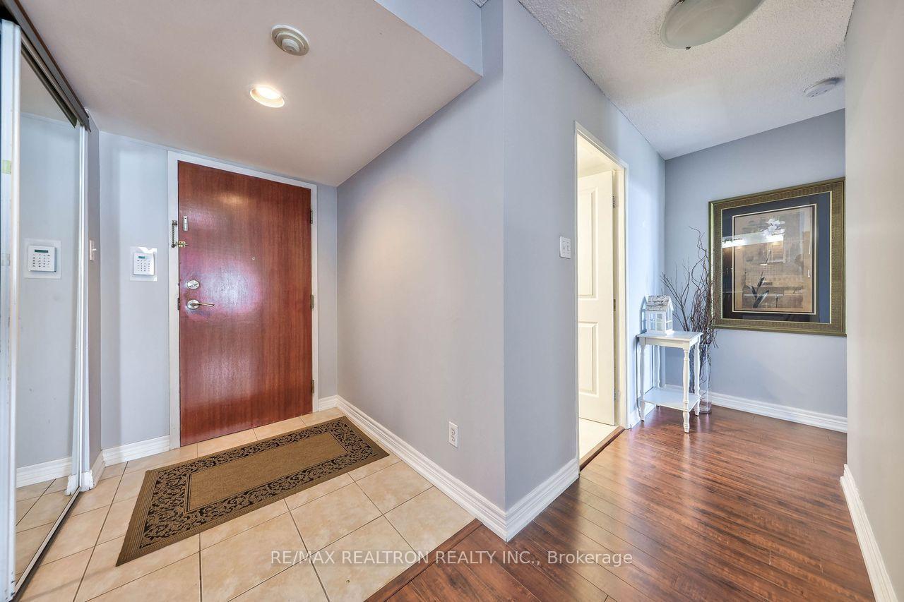 Photo 21 of Unit 614, 120 Promenade Circle, Vaughan, Brownridge — HOMEH