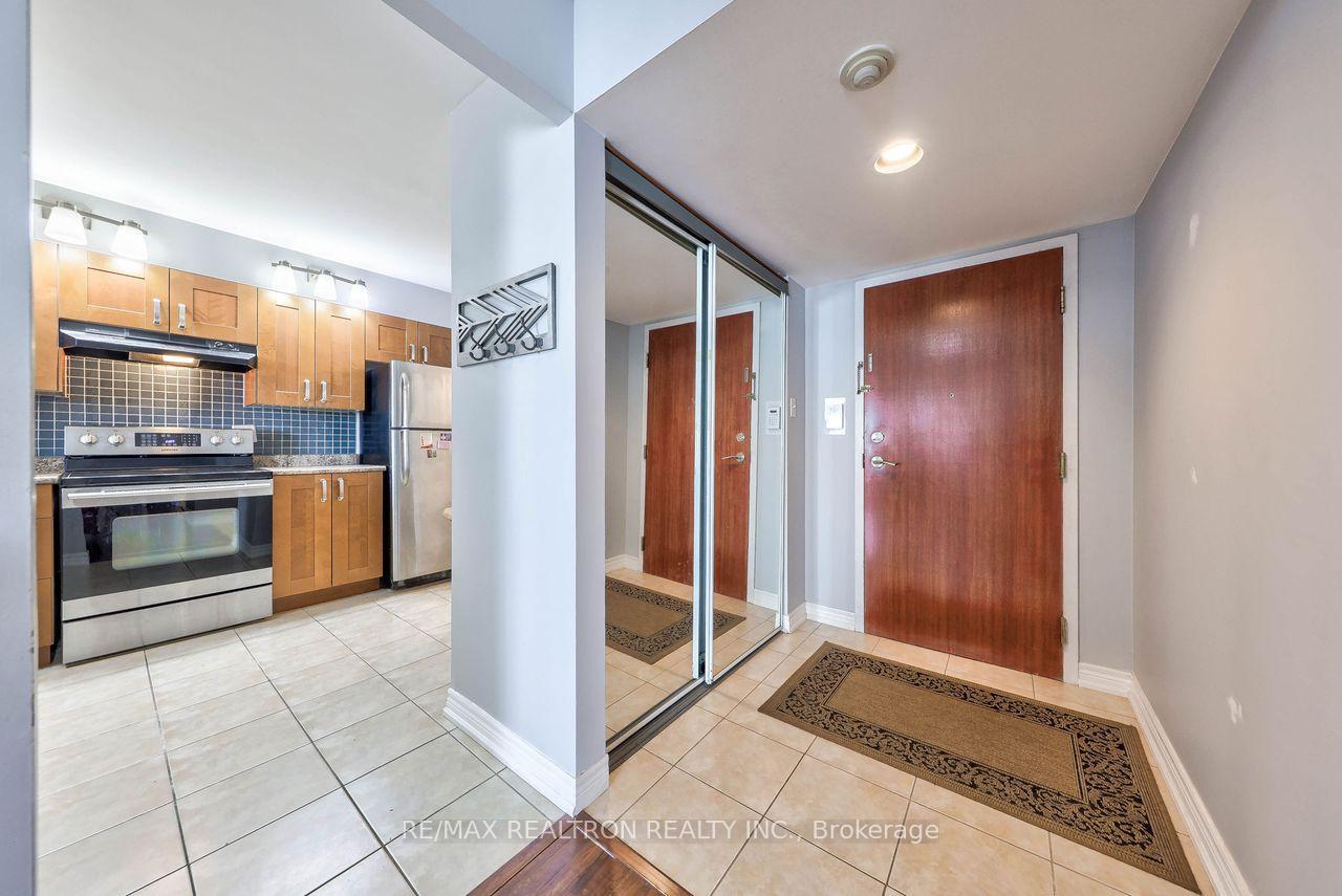 Photo 29 of Unit 614, 120 Promenade Circle, Vaughan, Brownridge — HOMEH