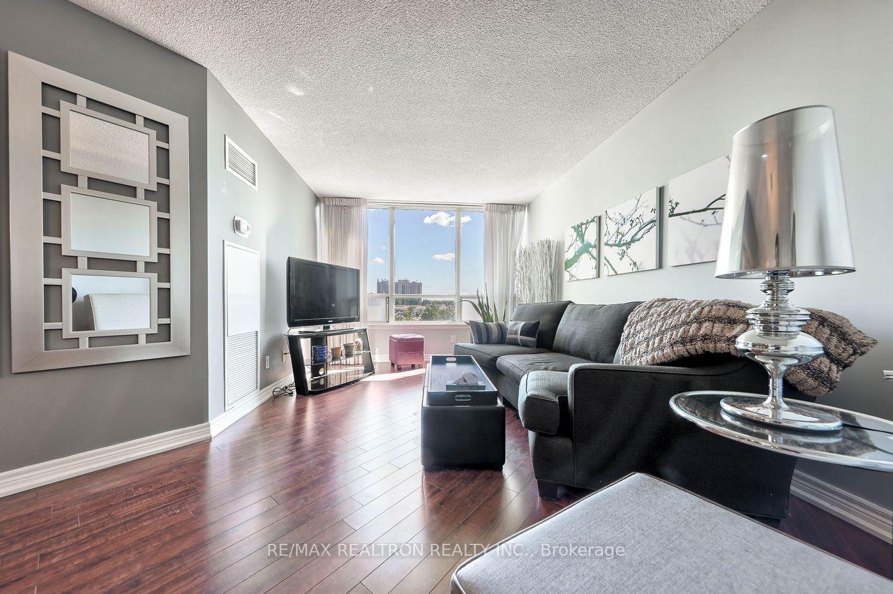 Photo 33 of Unit 614, 120 Promenade Circle, Vaughan, Brownridge — HOMEH