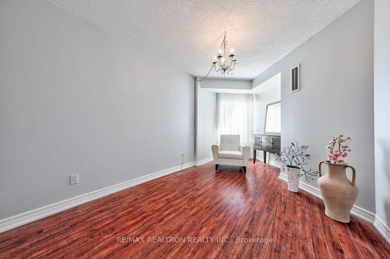 Photo 35 of Unit 614, 120 Promenade Circle, Vaughan, Brownridge — HOMEH