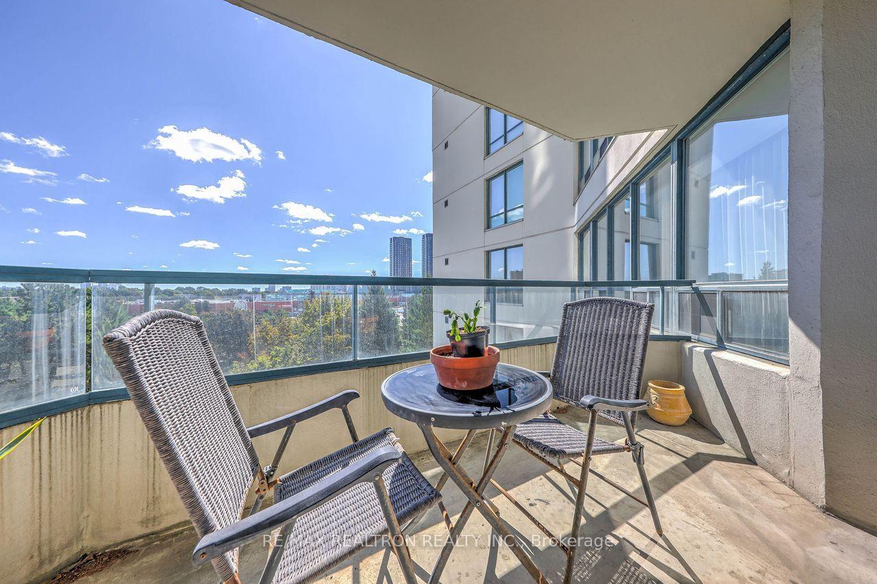 Photo 40 of Unit 614, 120 Promenade Circle, Vaughan, Brownridge — HOMEH