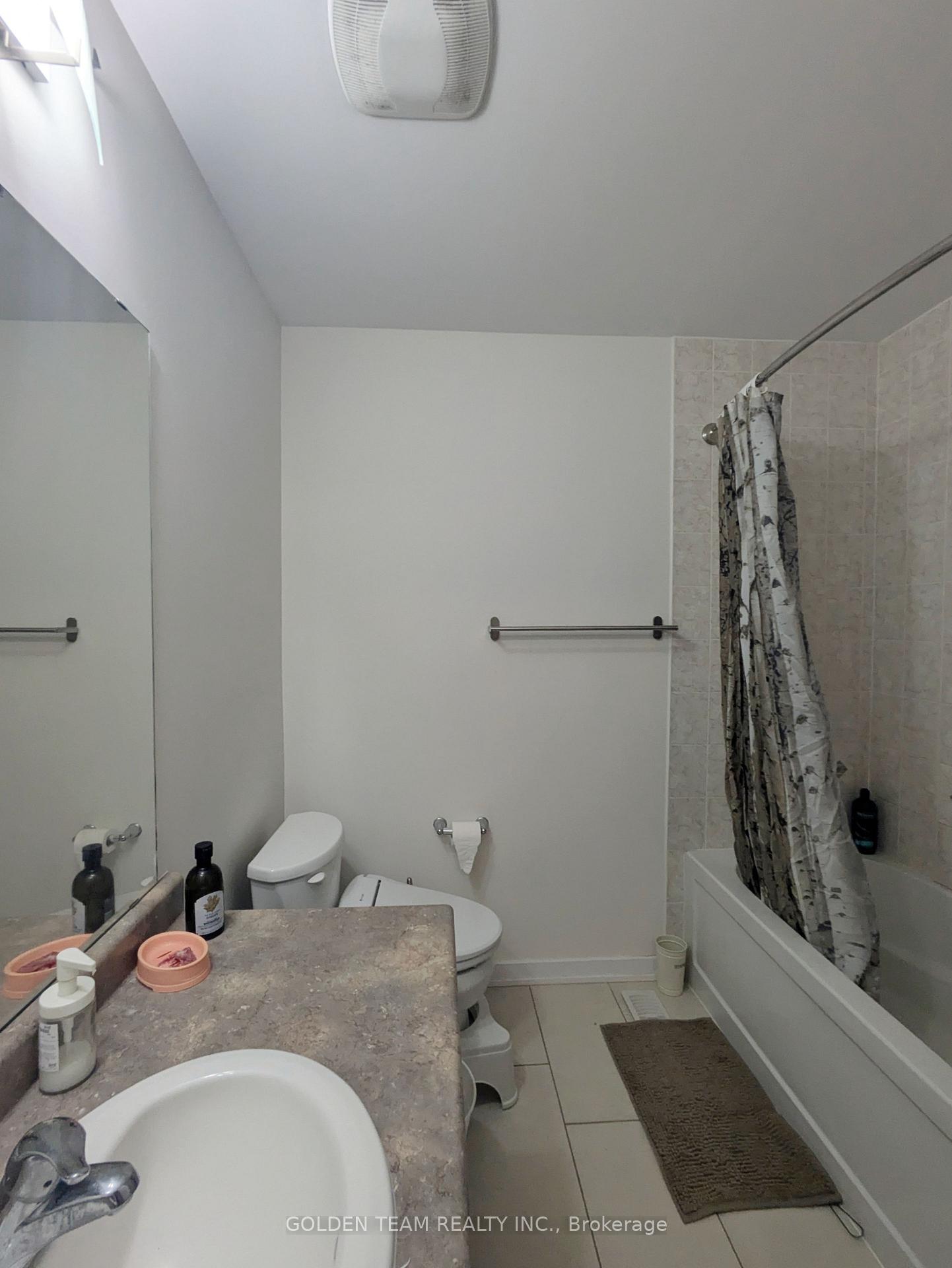 Photo 5 of 38 Sherway Street, Hamilton, Stoney Creek Mountain — HOMEH