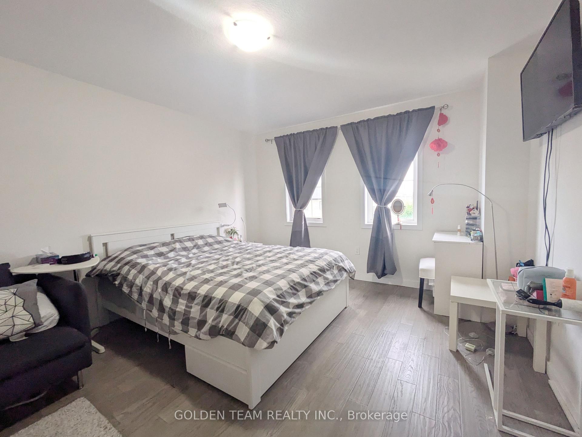 Photo 11 of 38 Sherway Street, Hamilton, Stoney Creek Mountain — HOMEH