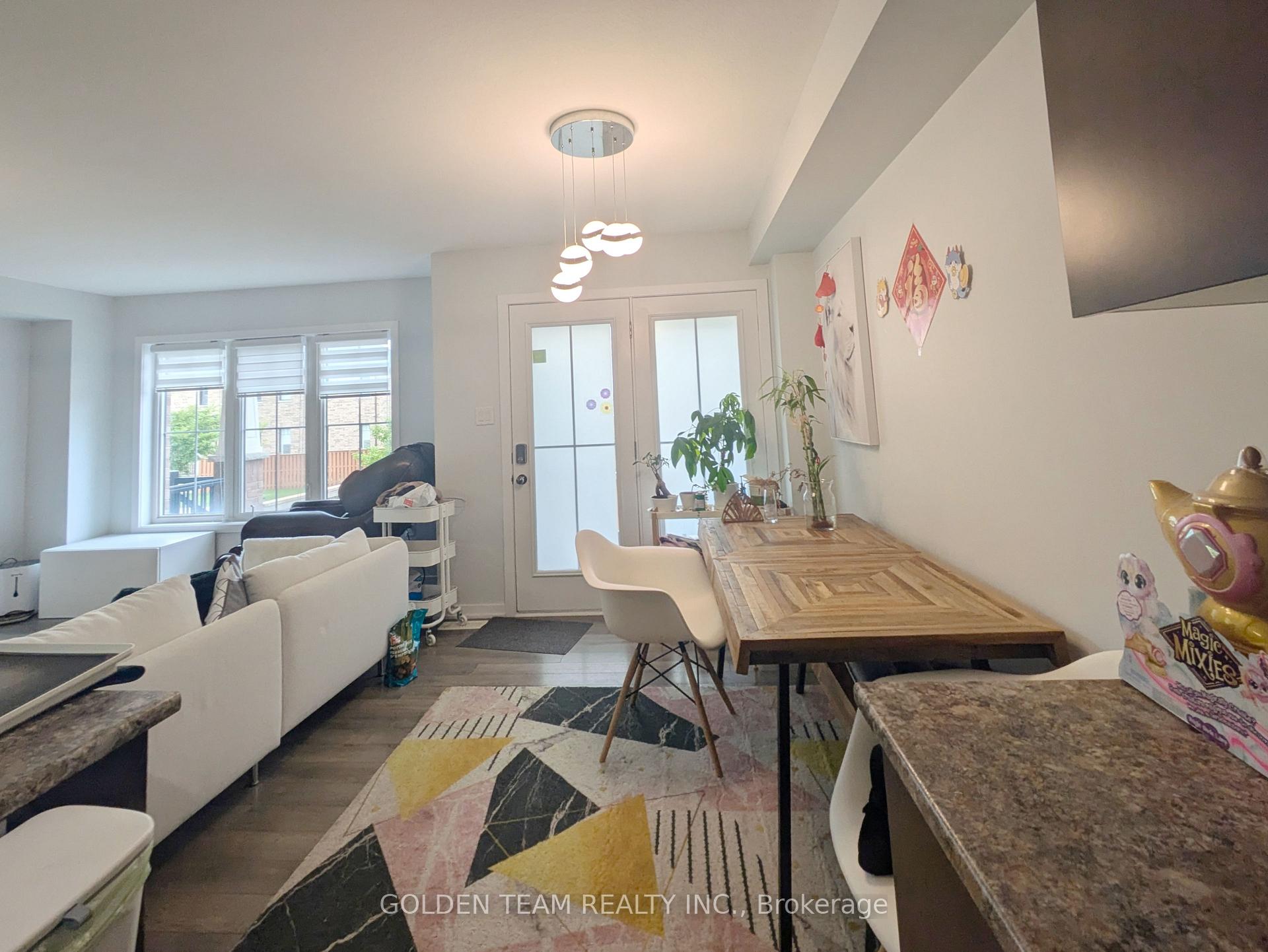 Photo 13 of 38 Sherway Street, Hamilton, Stoney Creek Mountain — HOMEH