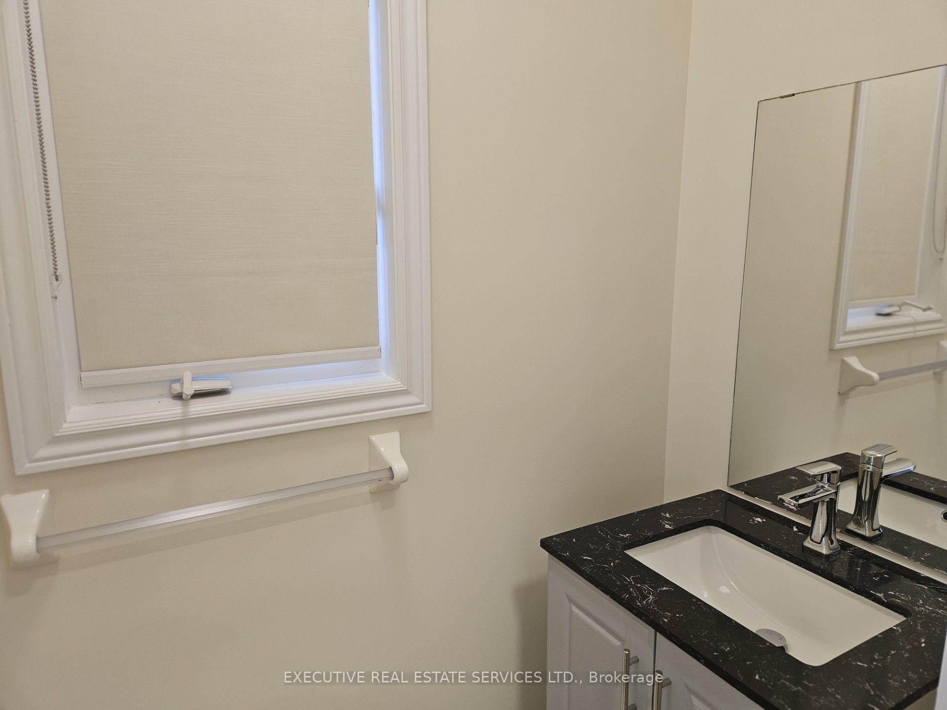 Photo 6 of 27 Durango Drive, Brampton, Credit Valley — HOMEH