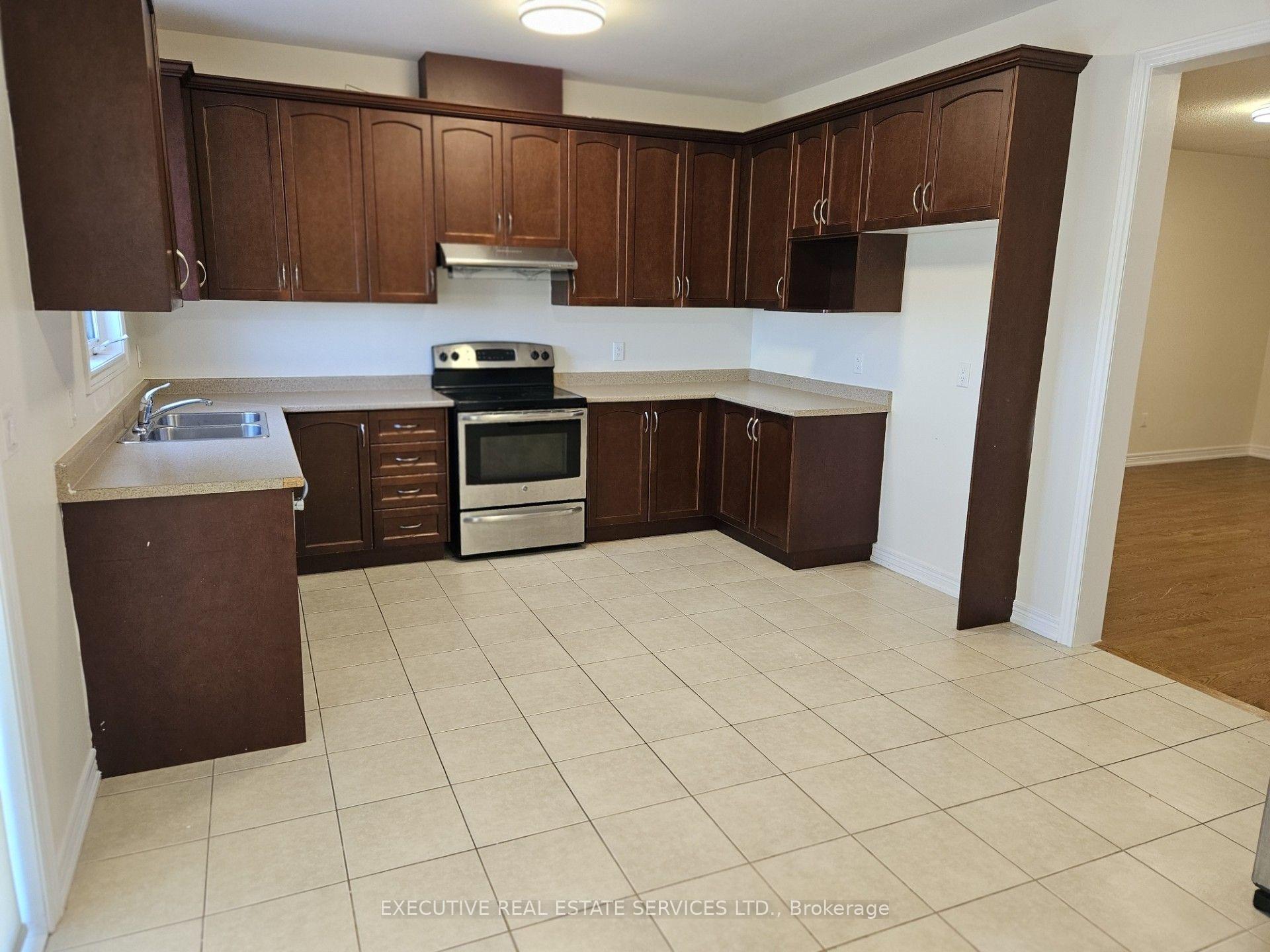Photo 9 of 27 Durango Drive, Brampton, Credit Valley — HOMEH