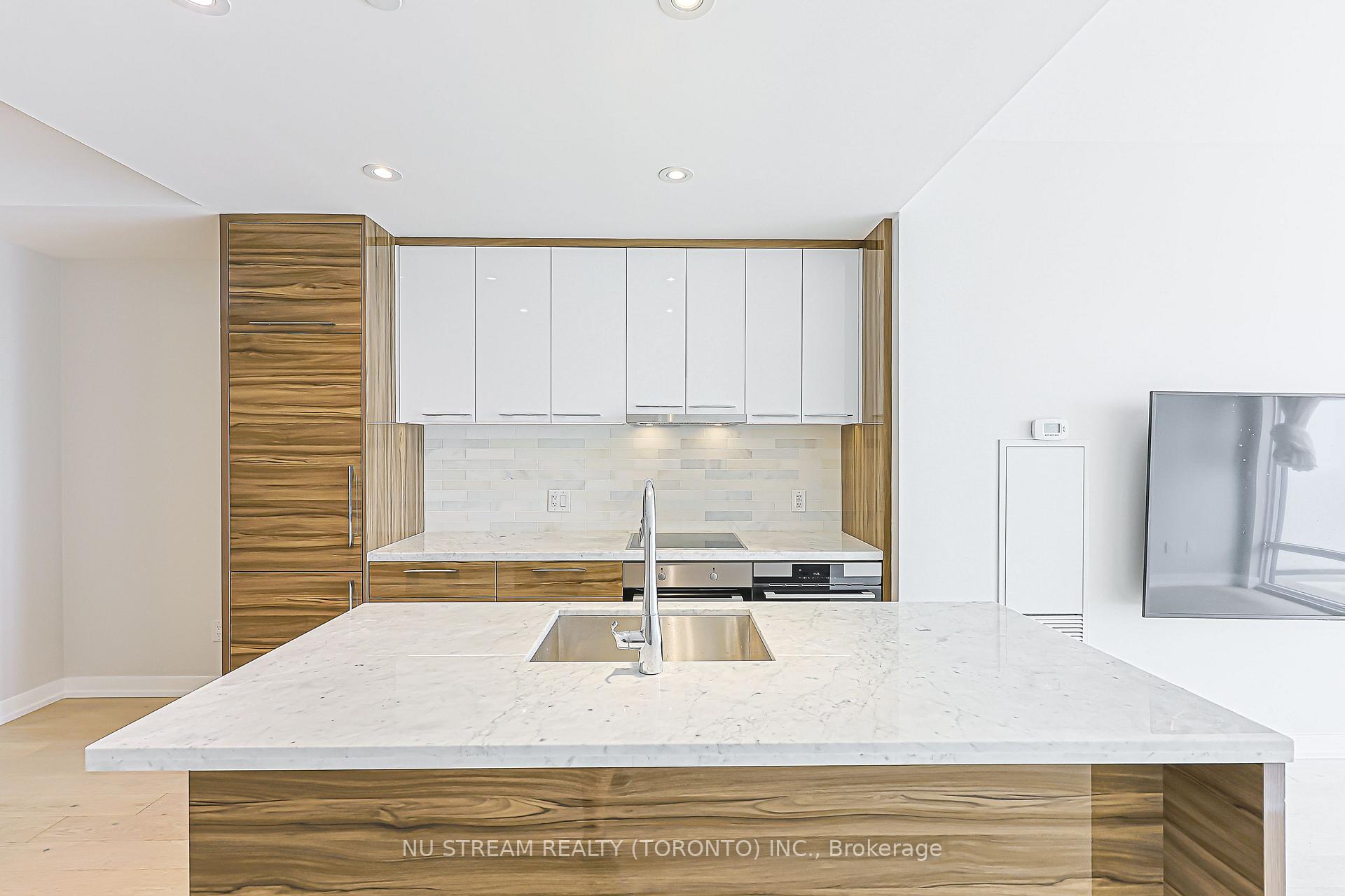 Photo 17 of Unit 4608, 488 University Avenue, Toronto, Kensington-Chinatown — HOMEH