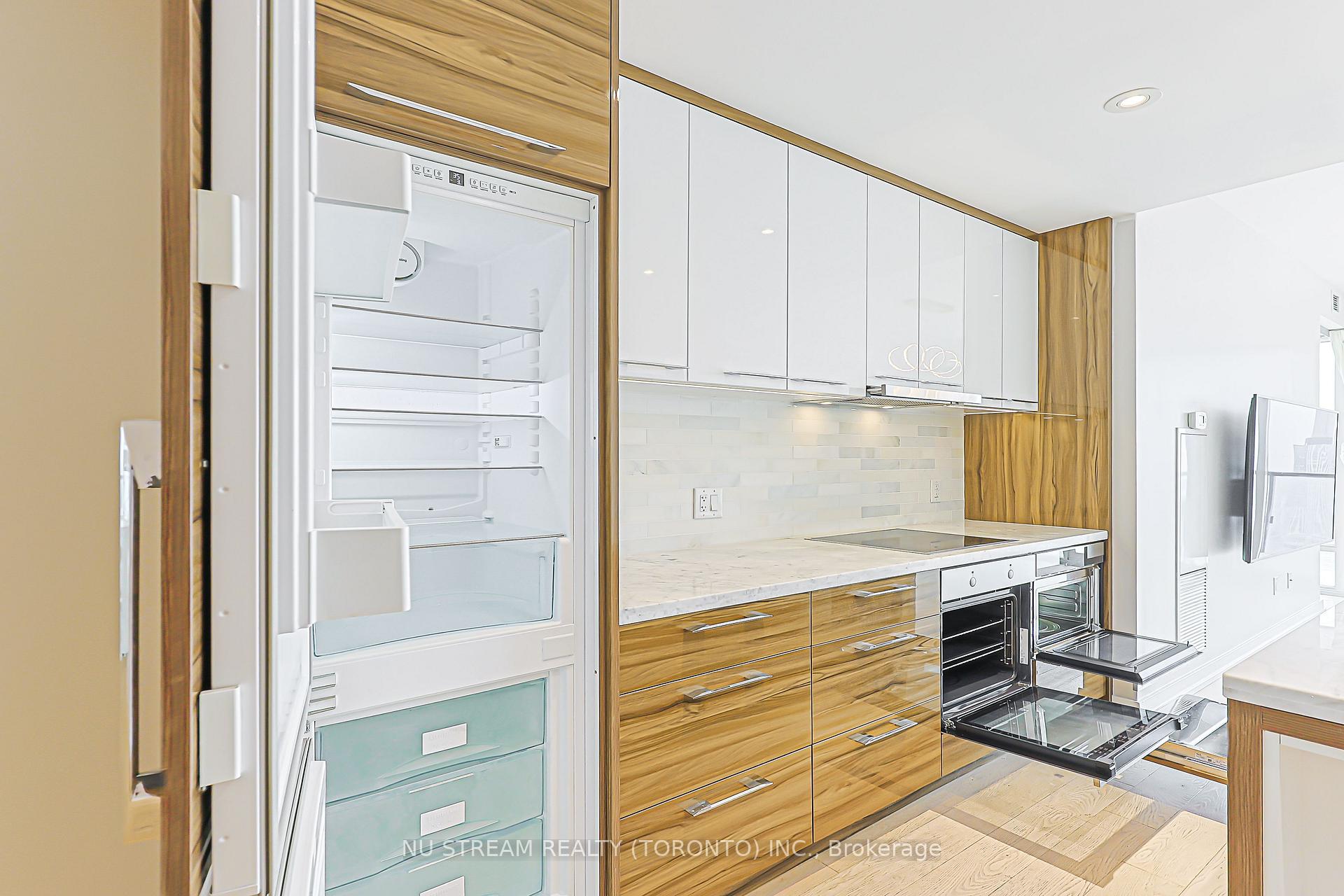 Photo 19 of Unit 4608, 488 University Avenue, Toronto, Kensington-Chinatown — HOMEH
