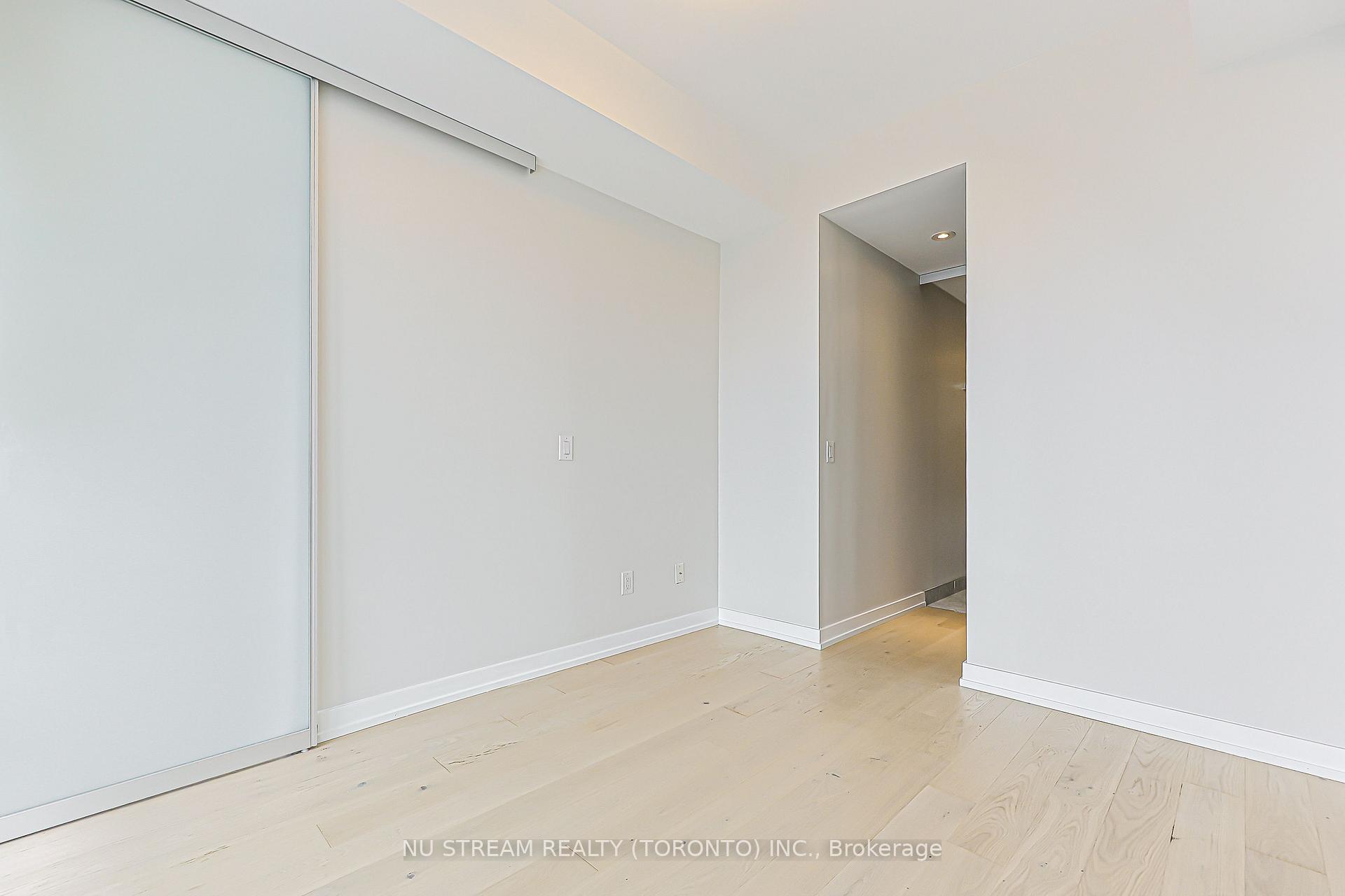 Photo 32 of Unit 4608, 488 University Avenue, Toronto, Kensington-Chinatown — HOMEH
