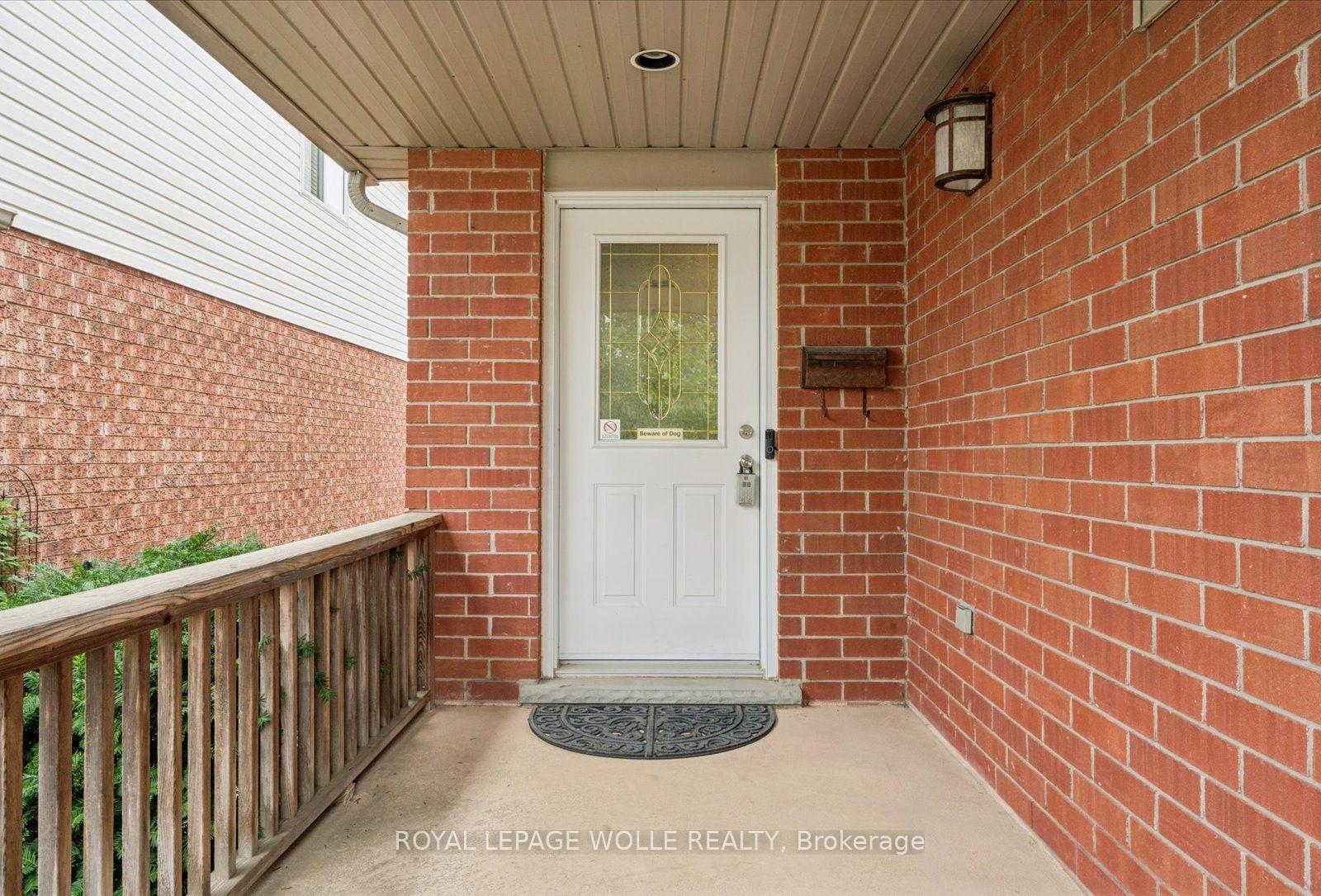 Photo 4 of 223 Hollyridge Crescent, Kitchener, Highland West — HOMEH