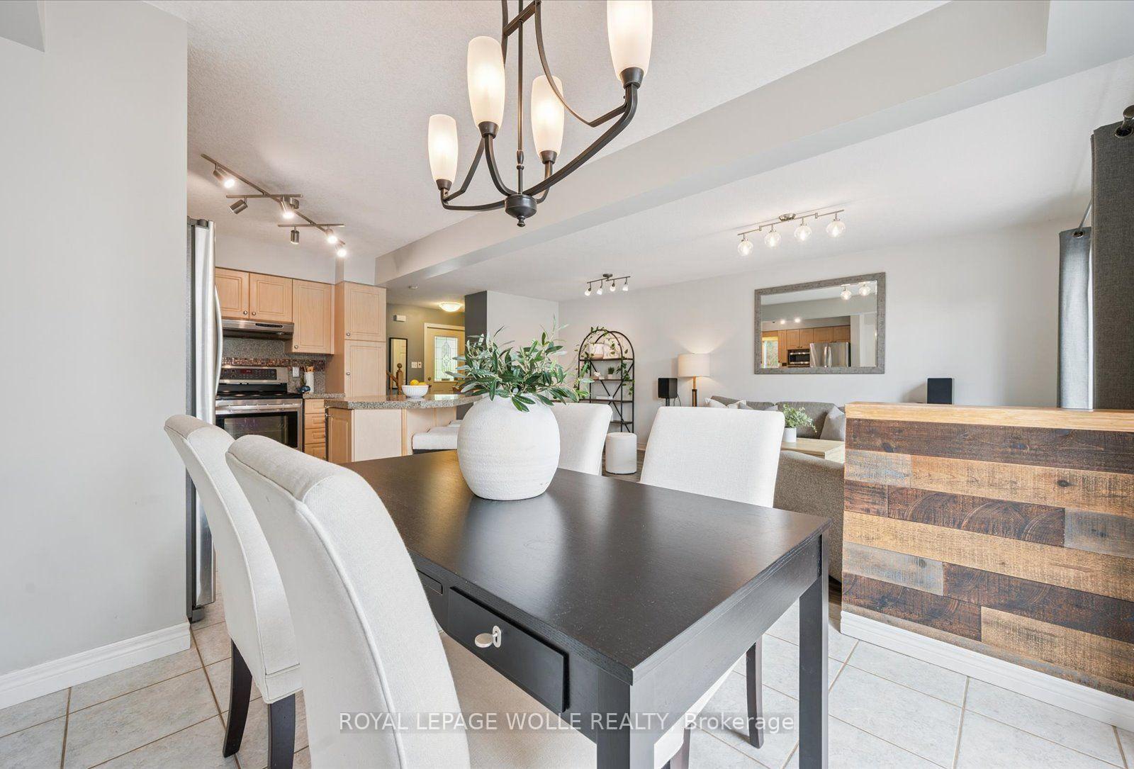 Photo 8 of 223 Hollyridge Crescent, Kitchener, Highland West — HOMEH