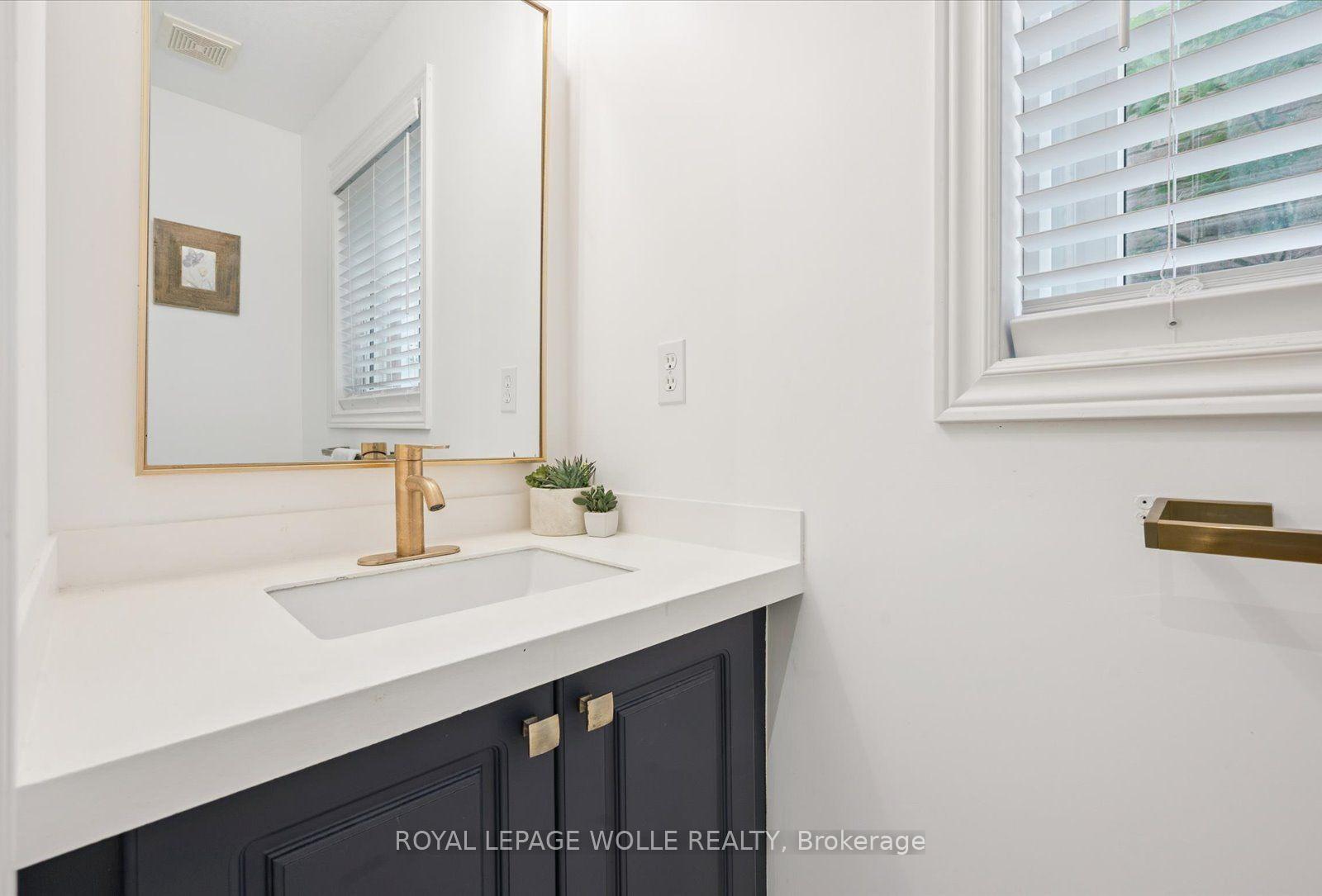 Photo 12 of 223 Hollyridge Crescent, Kitchener, Highland West — HOMEH