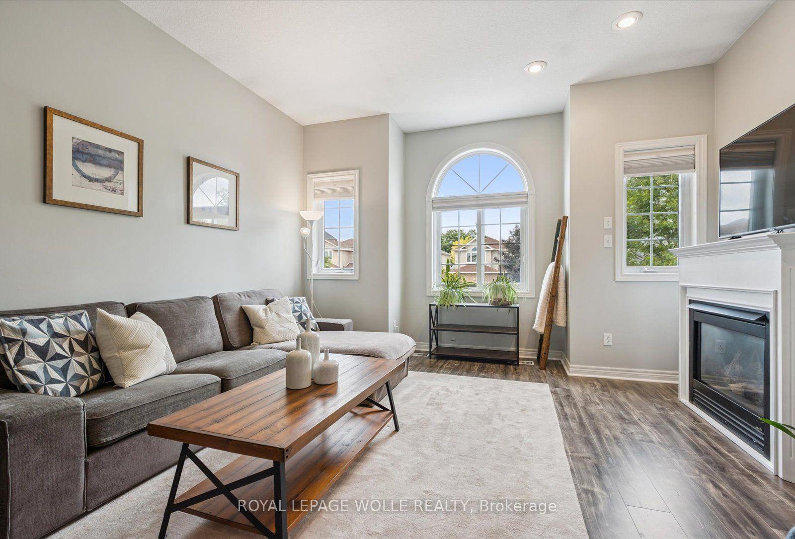Photo 14 of 223 Hollyridge Crescent, Kitchener, Highland West — HOMEH