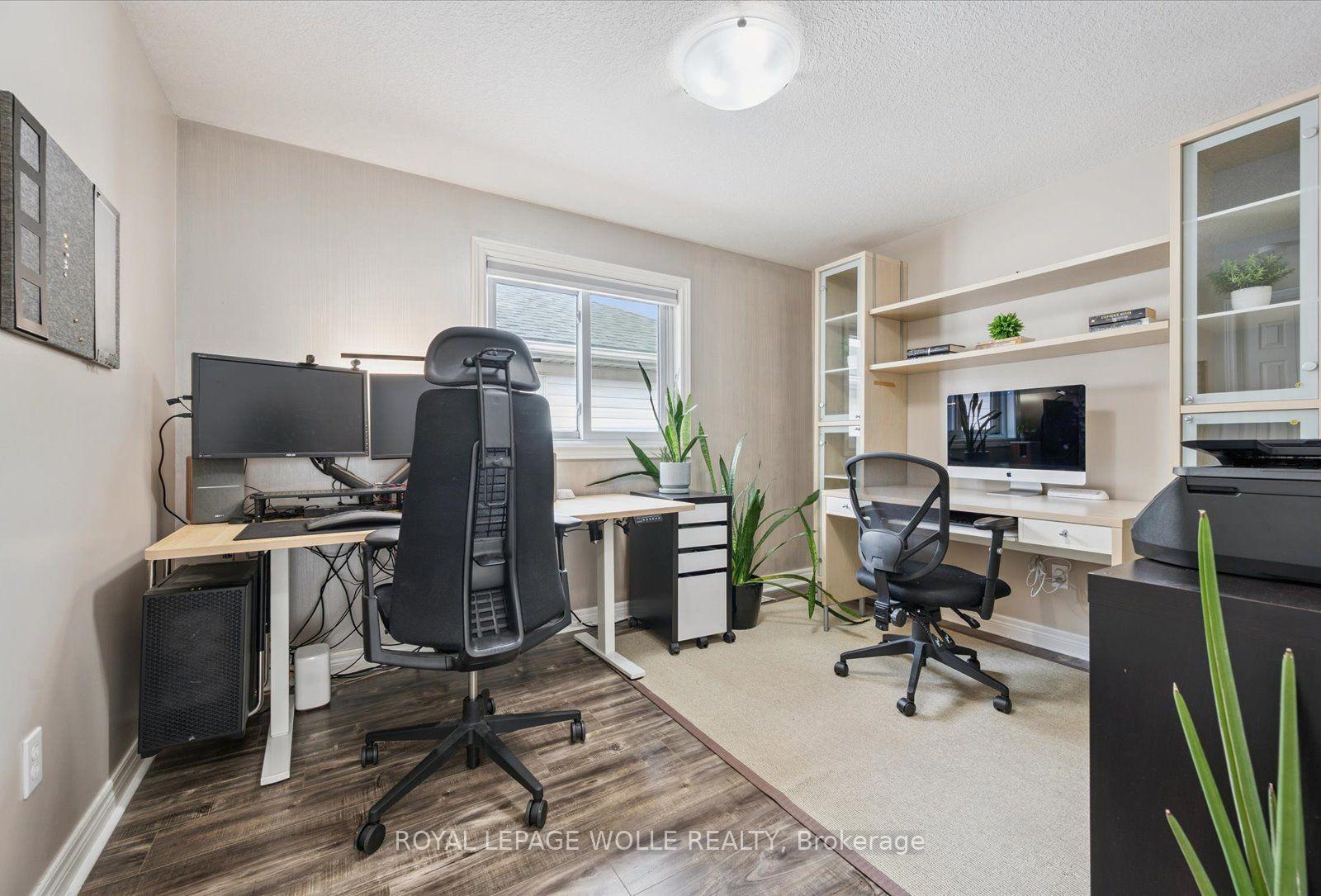 Photo 16 of 223 Hollyridge Crescent, Kitchener, Highland West — HOMEH