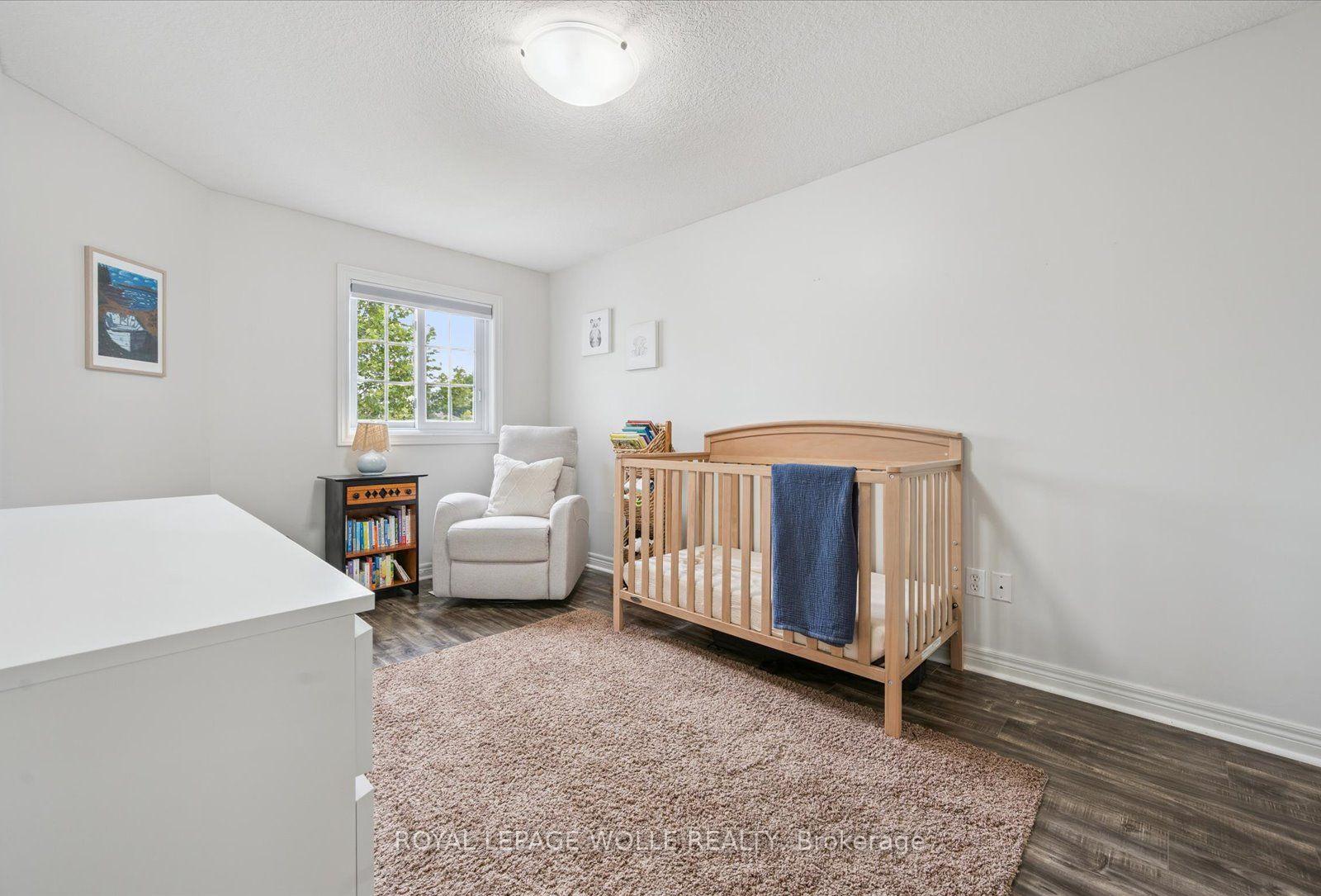 Photo 18 of 223 Hollyridge Crescent, Kitchener, Highland West — HOMEH