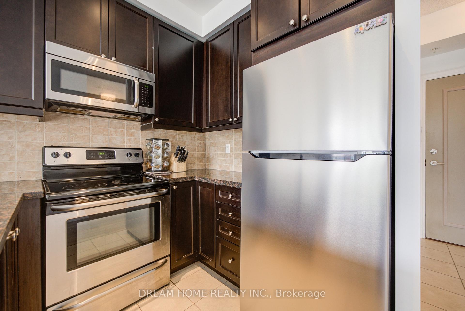 Photo 13 of Unit 322, 2396 Major Mackenzie Drive, Vaughan, Maple — HOMEH