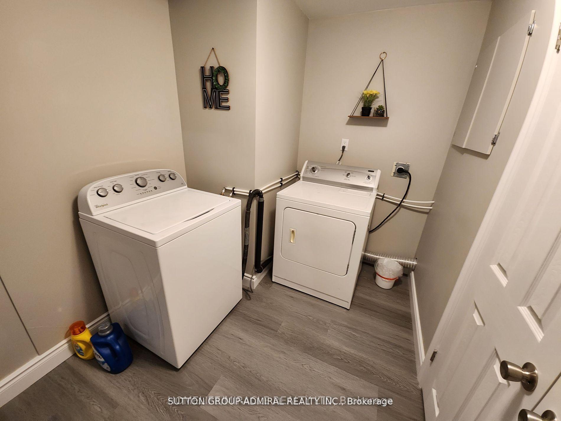 Photo 7 of Unit Walkout, 70 Hawthorne Crescent, Barrie, Ardagh — HOMEH