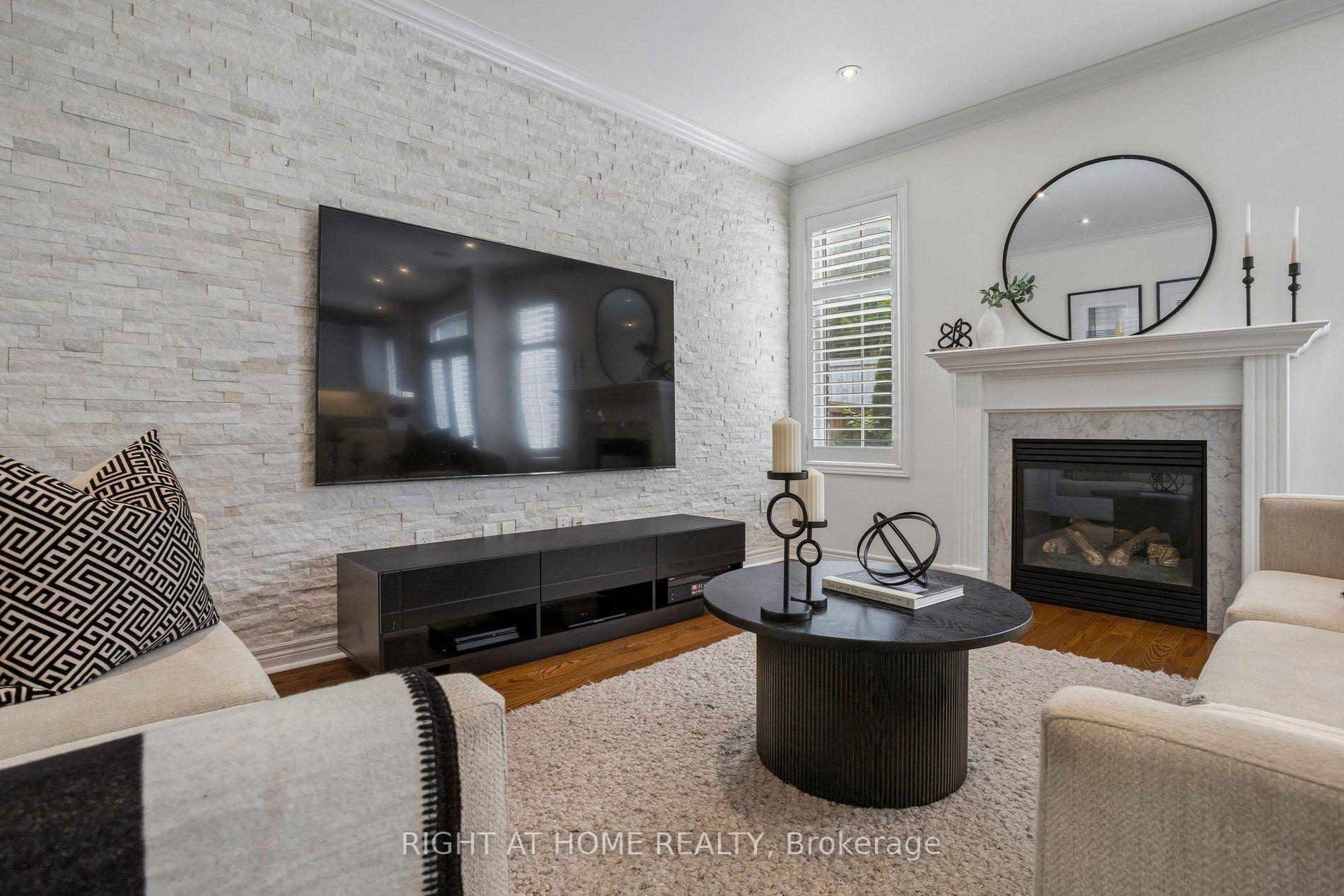 Photo 6 of 26 Bignell Crescent, Ajax, Northeast Ajax — HOMEH