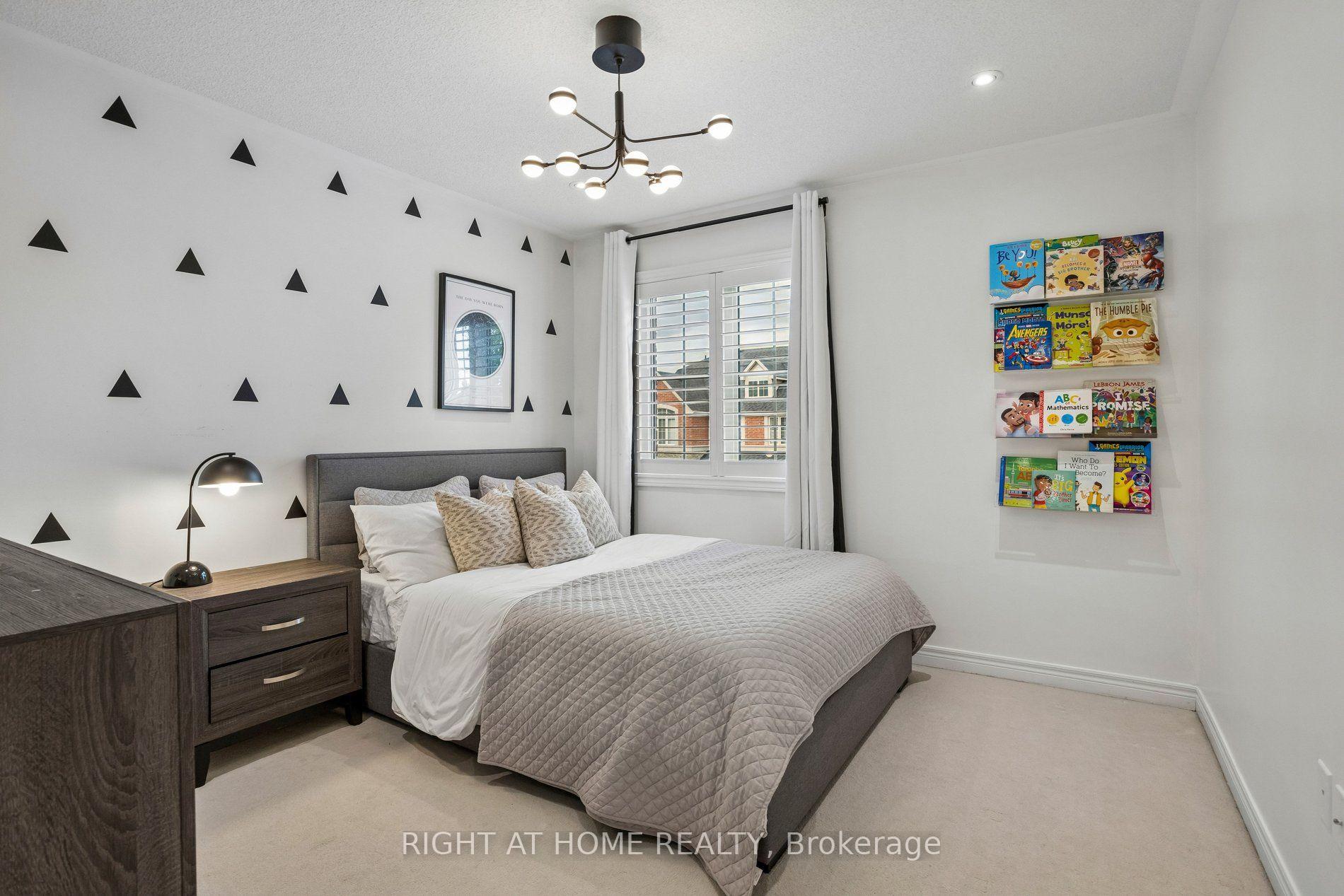 Photo 16 of 26 Bignell Crescent, Ajax, Northeast Ajax — HOMEH