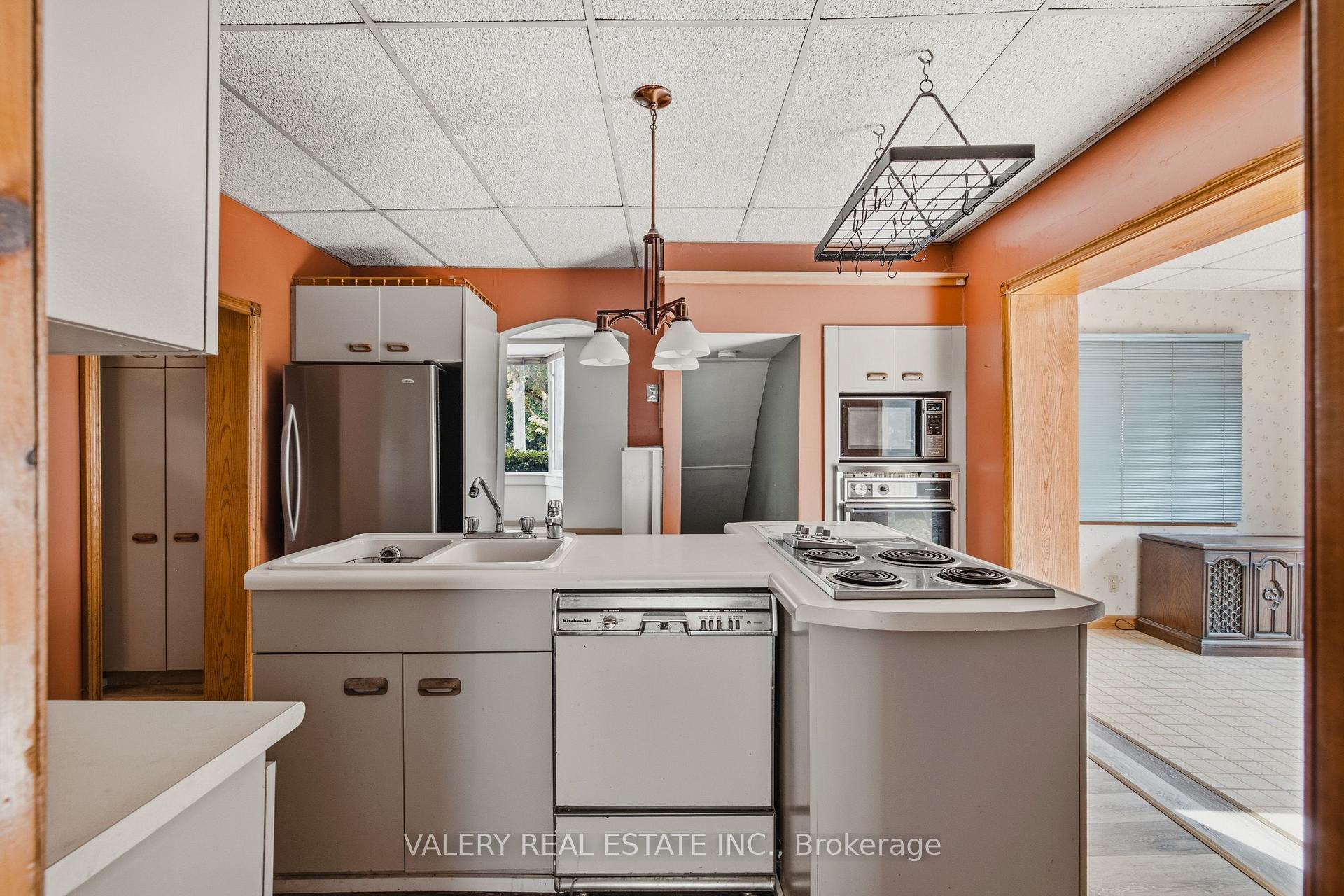 Photo 8 of 34 Chalmers Street N, Cambridge, East Galt — HOMEH