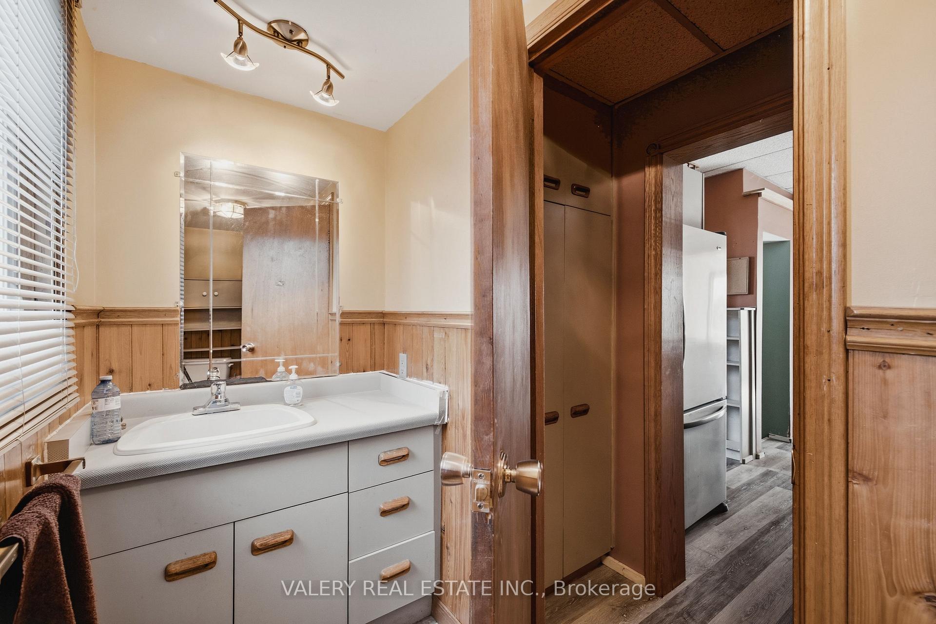Photo 16 of 34 Chalmers Street N, Cambridge, East Galt — HOMEH