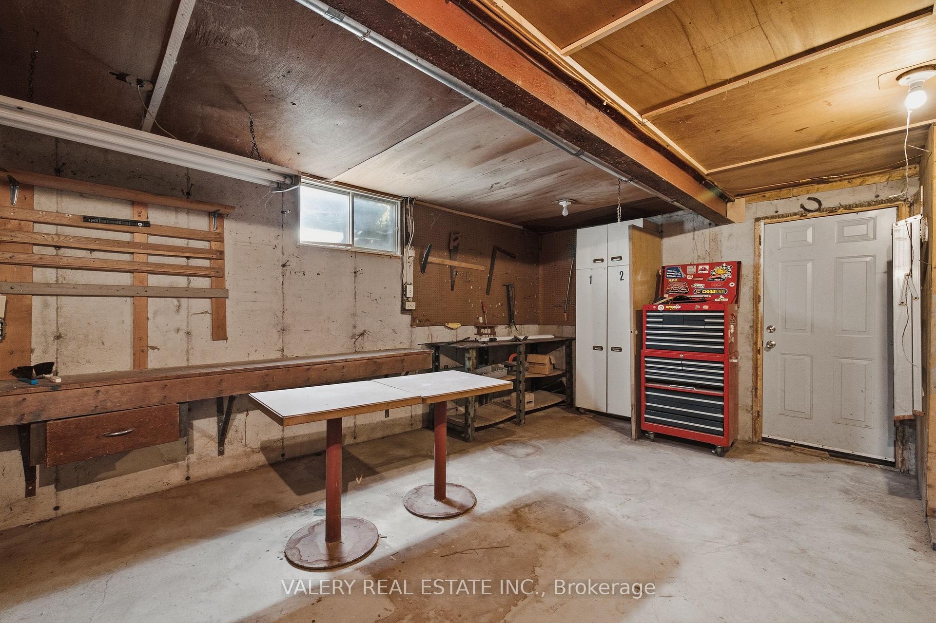 Photo 24 of 34 Chalmers Street N, Cambridge, East Galt — HOMEH