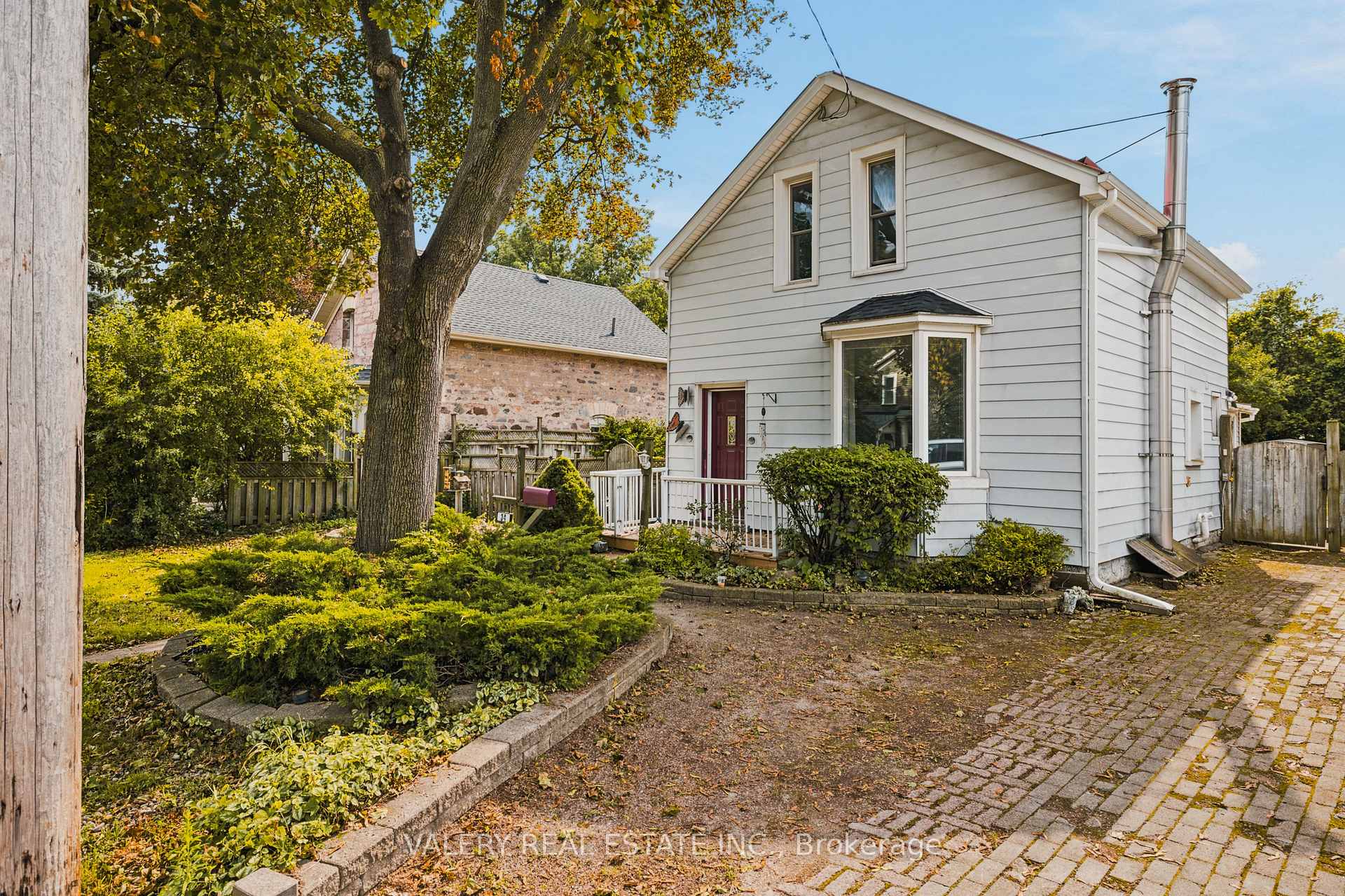 Photo 27 of 34 Chalmers Street N, Cambridge, East Galt — HOMEH