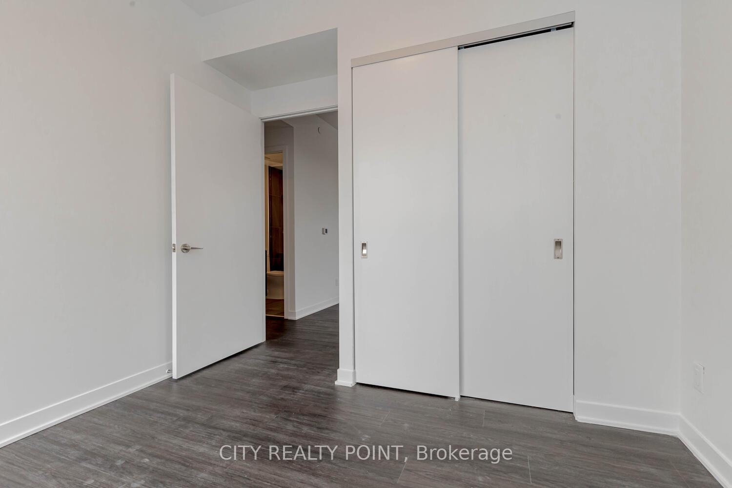 Photo 8 of Unit 1206, 185 Alberta Avenue, Toronto, Oakwood Village — HOMEH
