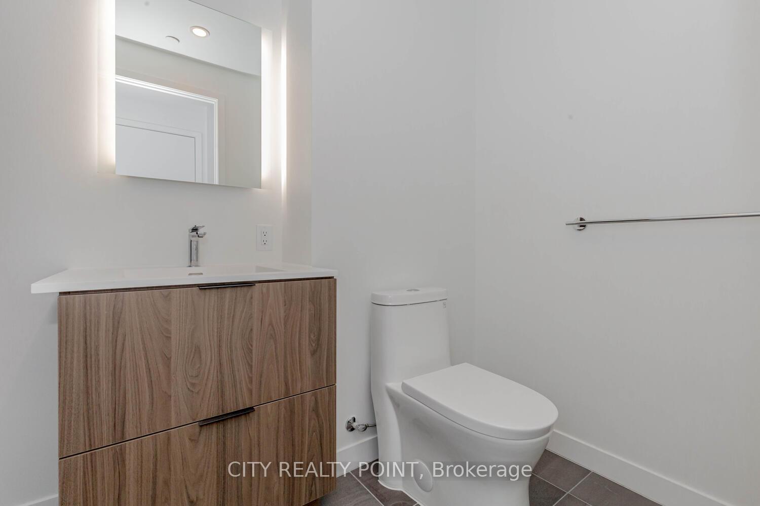 Photo 12 of Unit 1206, 185 Alberta Avenue, Toronto, Oakwood Village — HOMEH