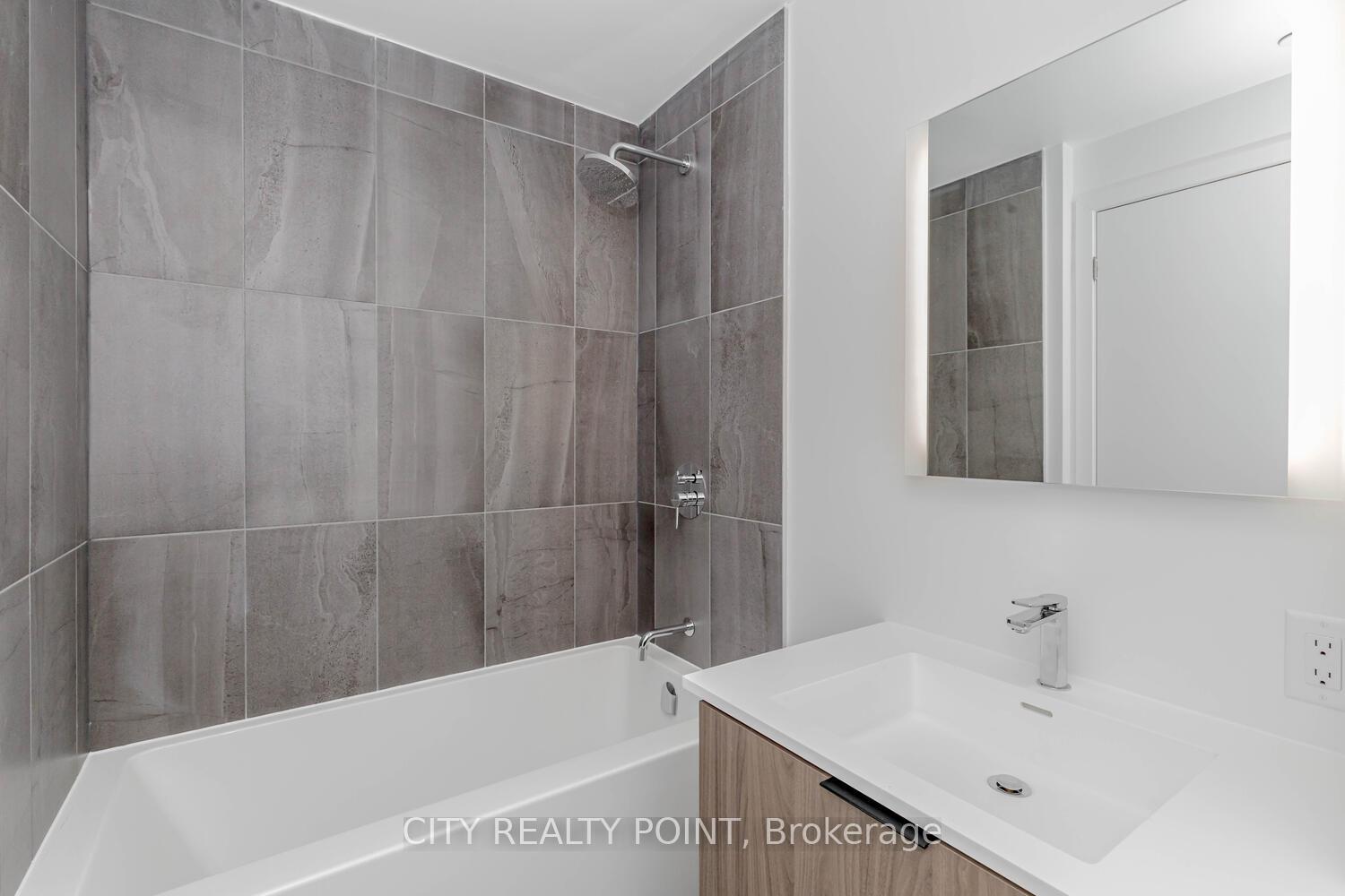 Photo 13 of Unit 1206, 185 Alberta Avenue, Toronto, Oakwood Village — HOMEH