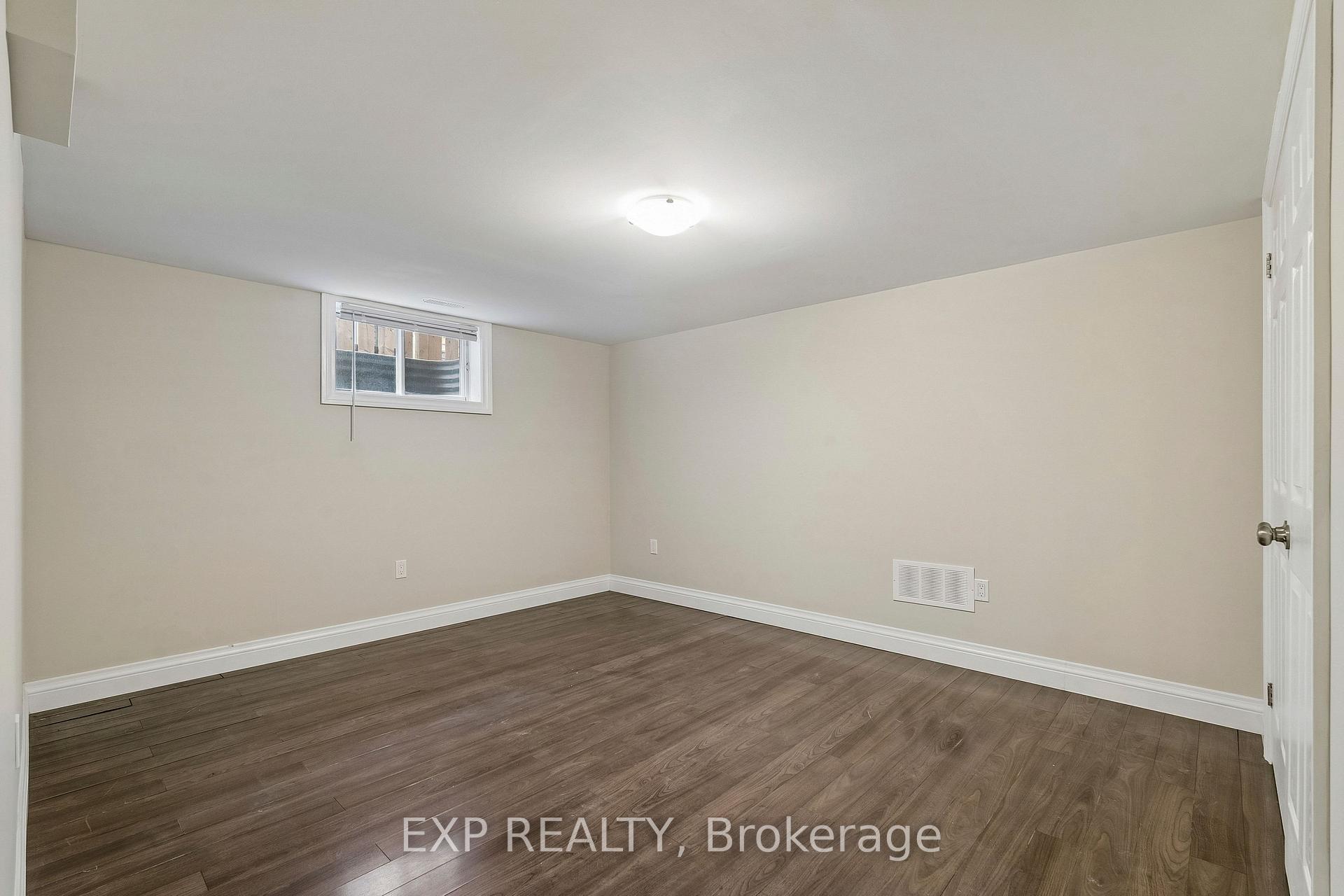 Photo 37 of 138 Lillian Crescent, Barrie, Sunnidale — HOMEH