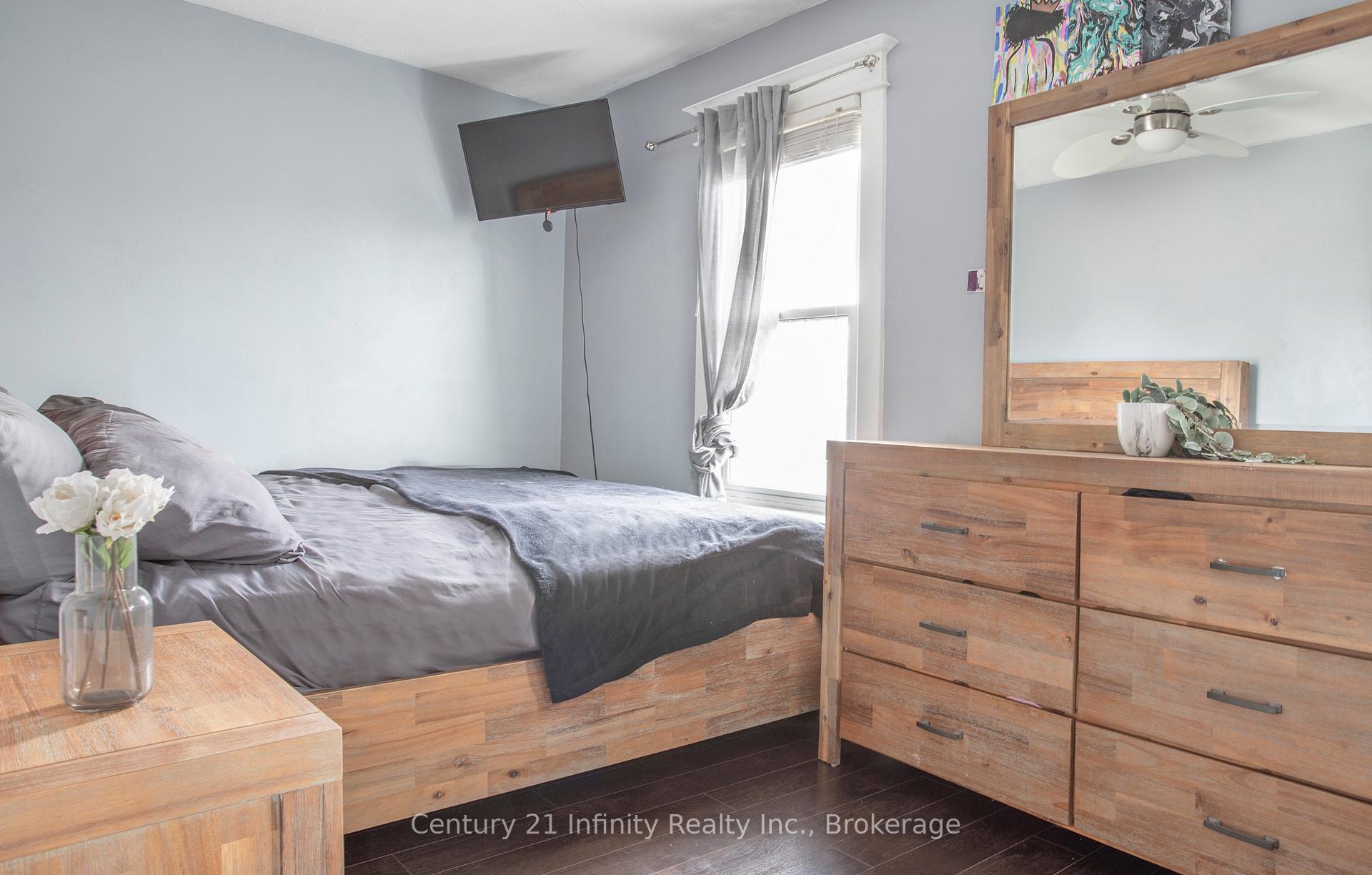 Photo 9 of 128 Birch Avenue, Hamilton, Gibson — HOMEH
