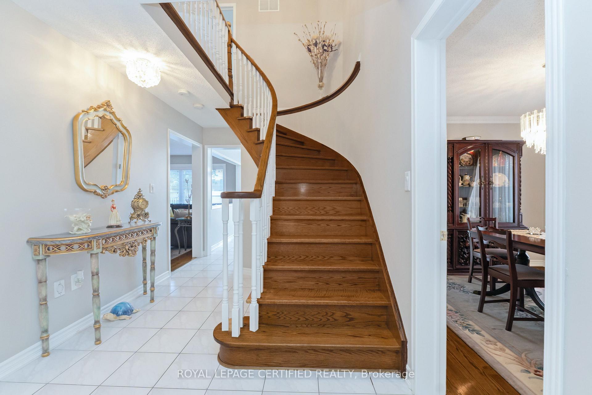 Photo 5 of 84 Softneedle Avenue, Brampton, Sandringham-Wellington — HOMEH