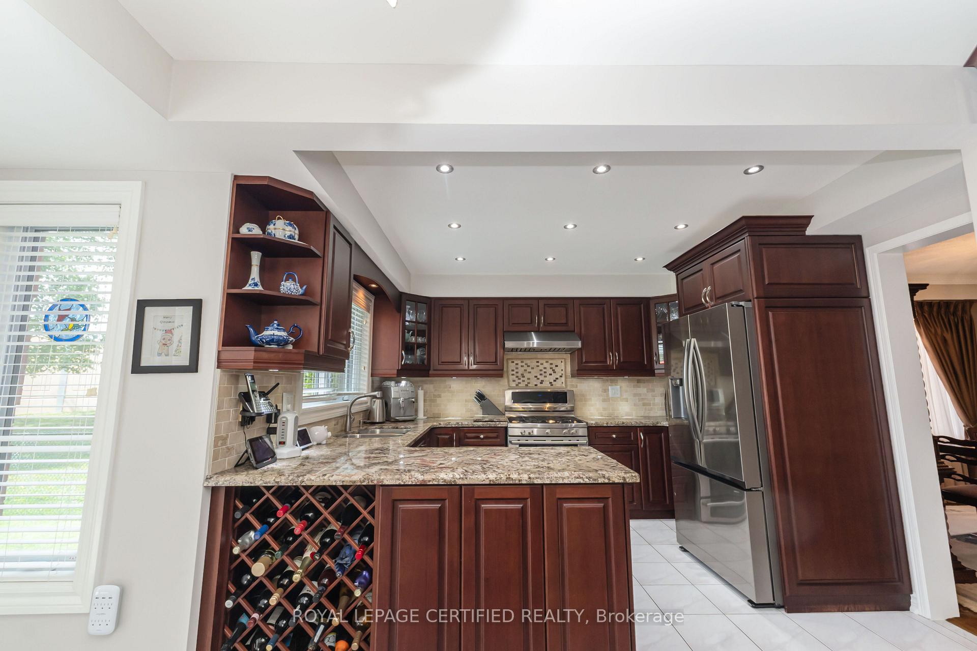 Photo 12 of 84 Softneedle Avenue, Brampton, Sandringham-Wellington — HOMEH