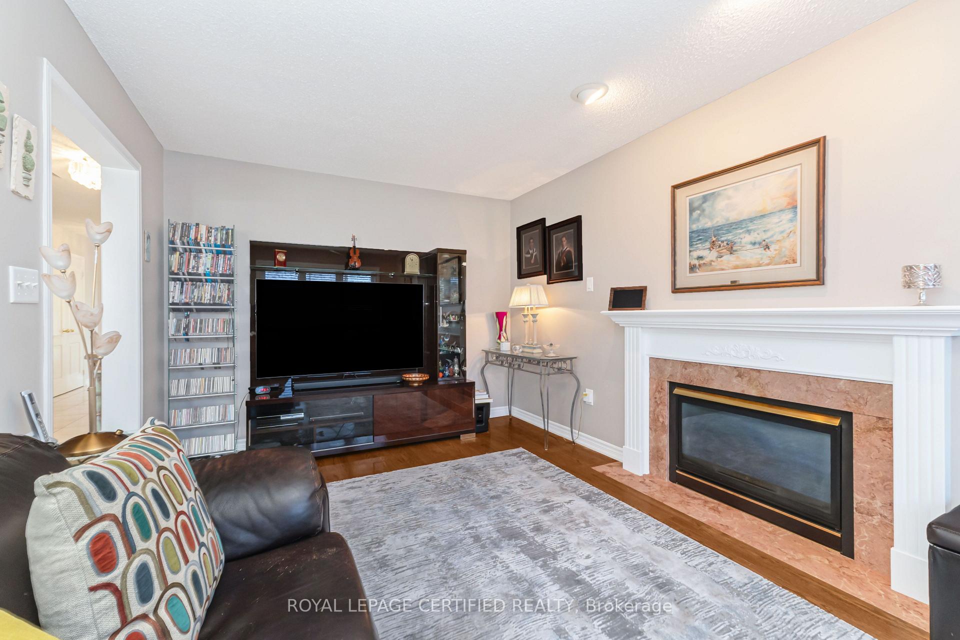 Photo 16 of 84 Softneedle Avenue, Brampton, Sandringham-Wellington — HOMEH