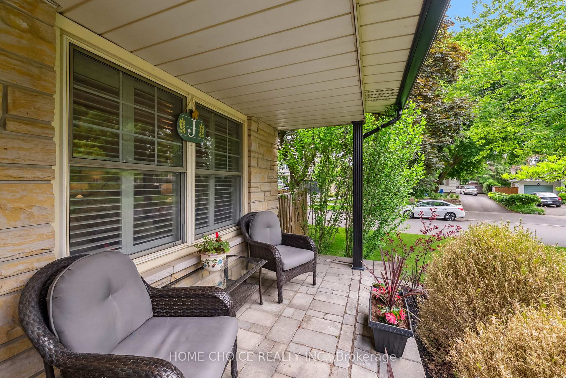 Photo 2 of 1206 Northgate Crescent, Oshawa, Centennial — HOMEH