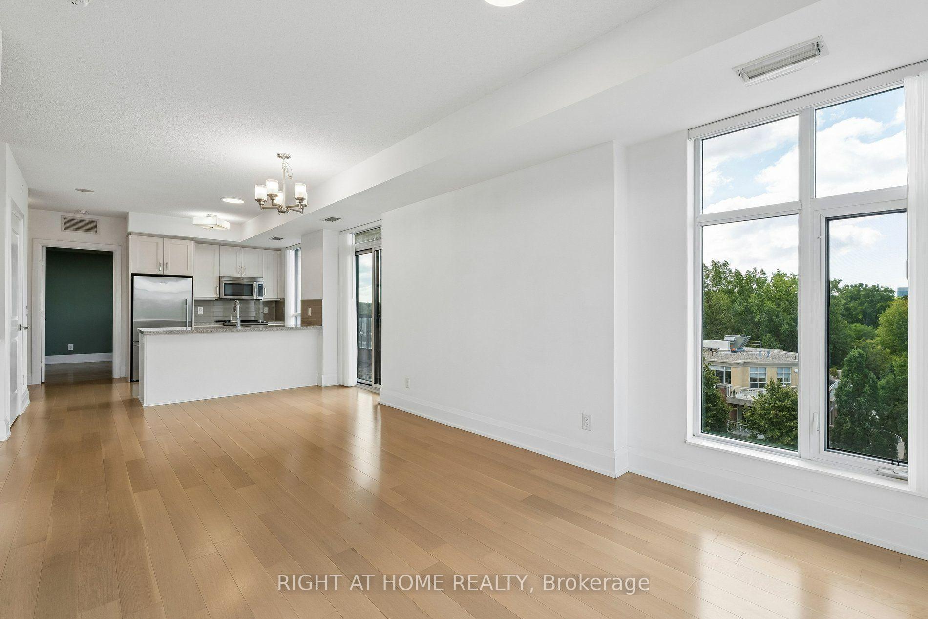 Photo 4 of Unit 717, 2 Old Mill Drive, Toronto, High Park-Swansea — HOMEH