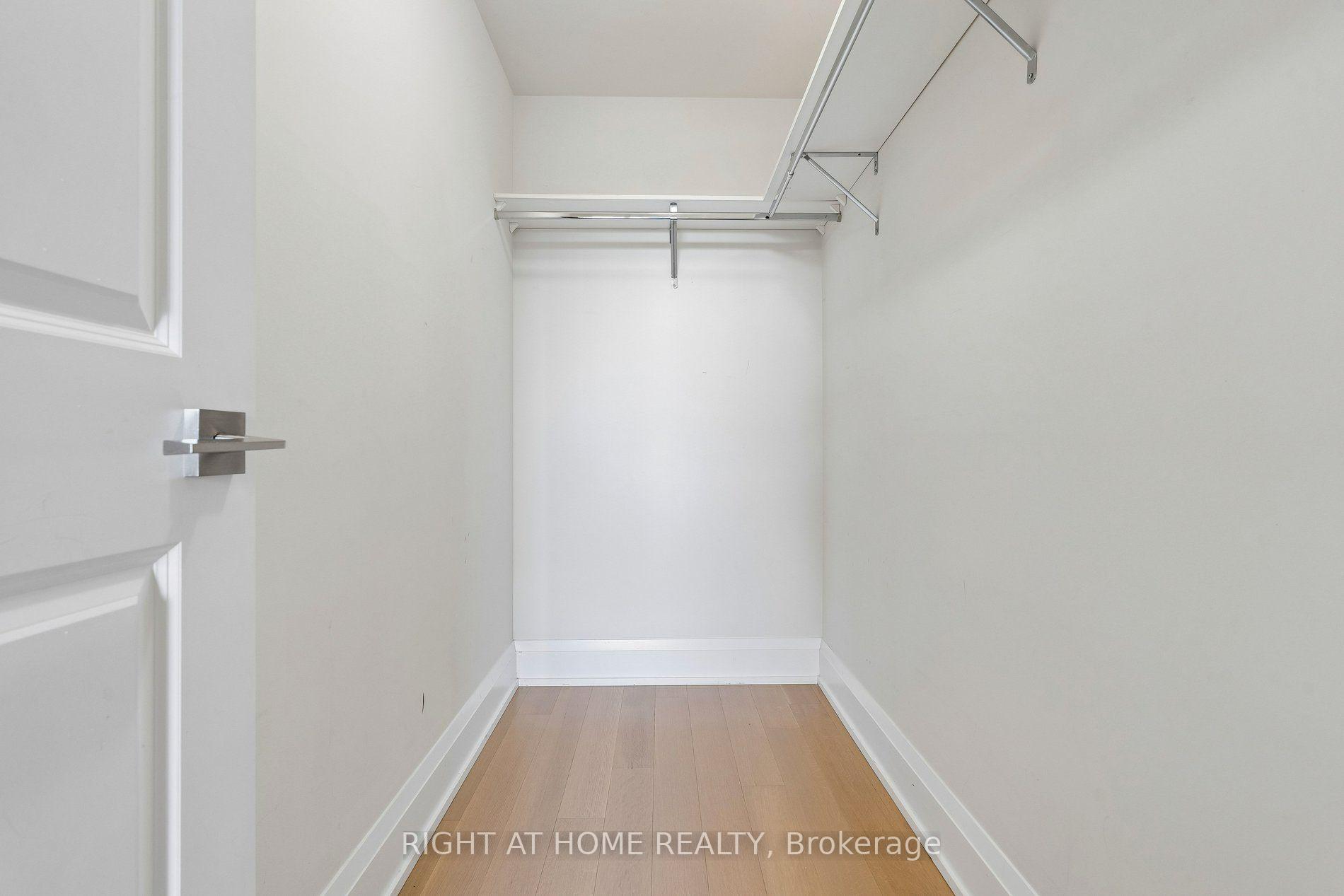Photo 8 of Unit 717, 2 Old Mill Drive, Toronto, High Park-Swansea — HOMEH