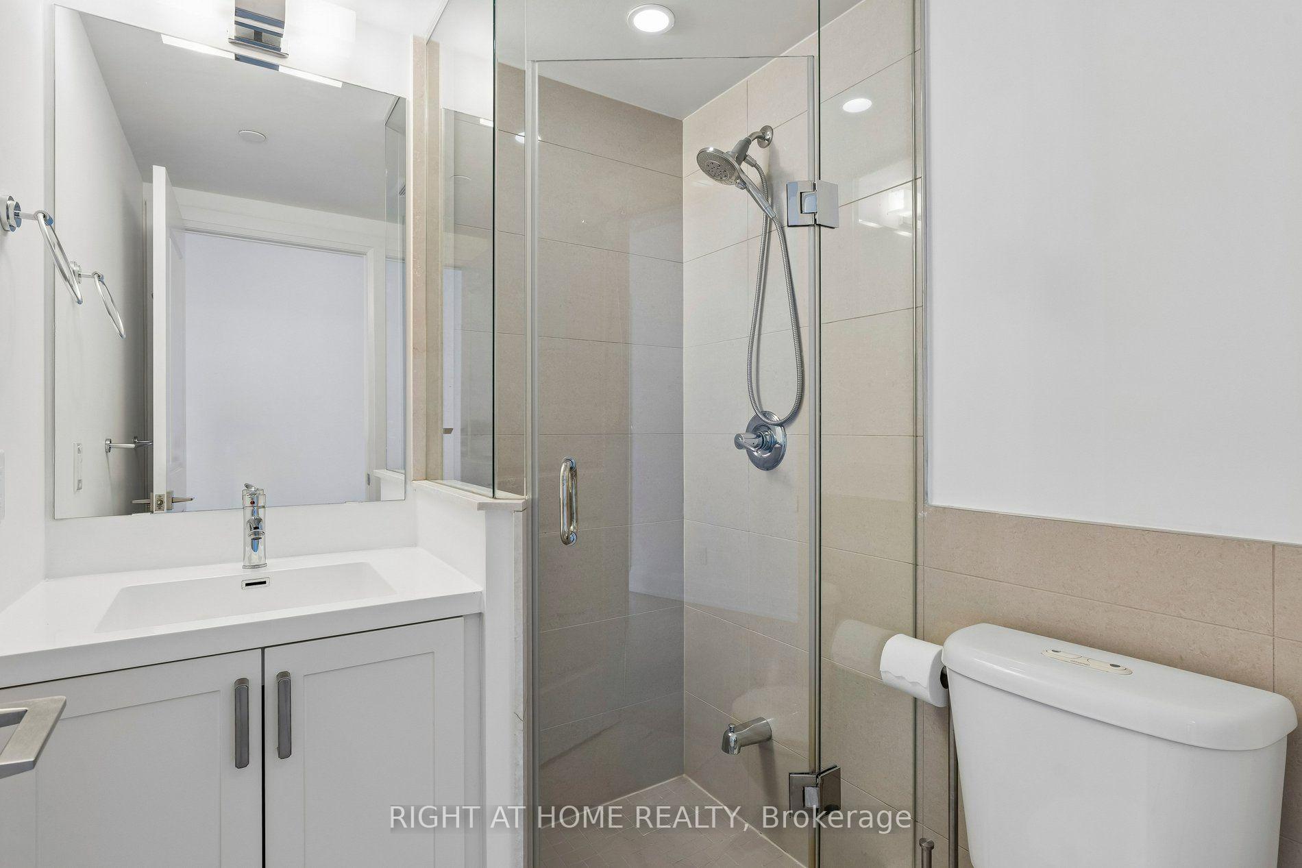 Photo 12 of Unit 717, 2 Old Mill Drive, Toronto, High Park-Swansea — HOMEH