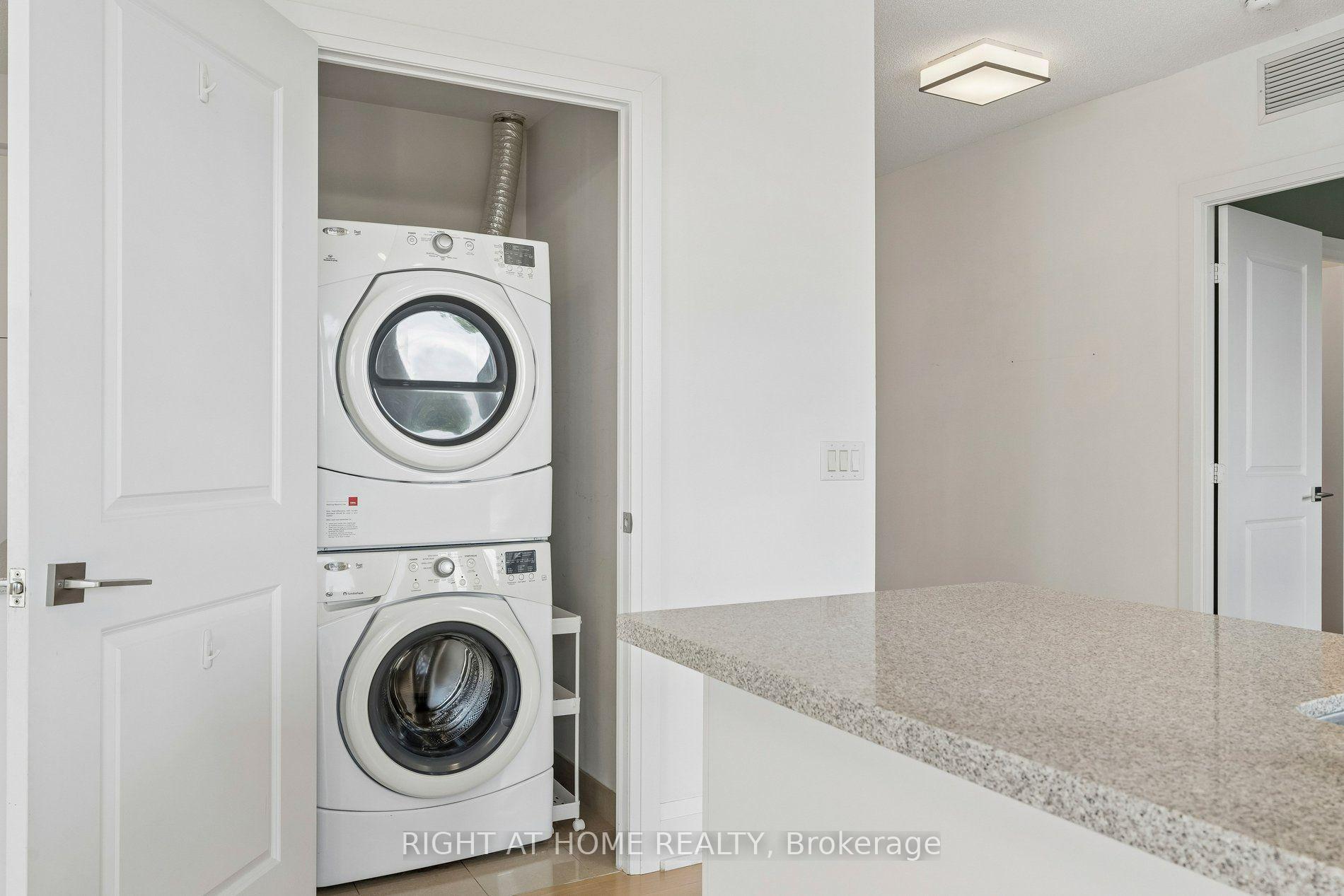 Photo 15 of Unit 717, 2 Old Mill Drive, Toronto, High Park-Swansea — HOMEH