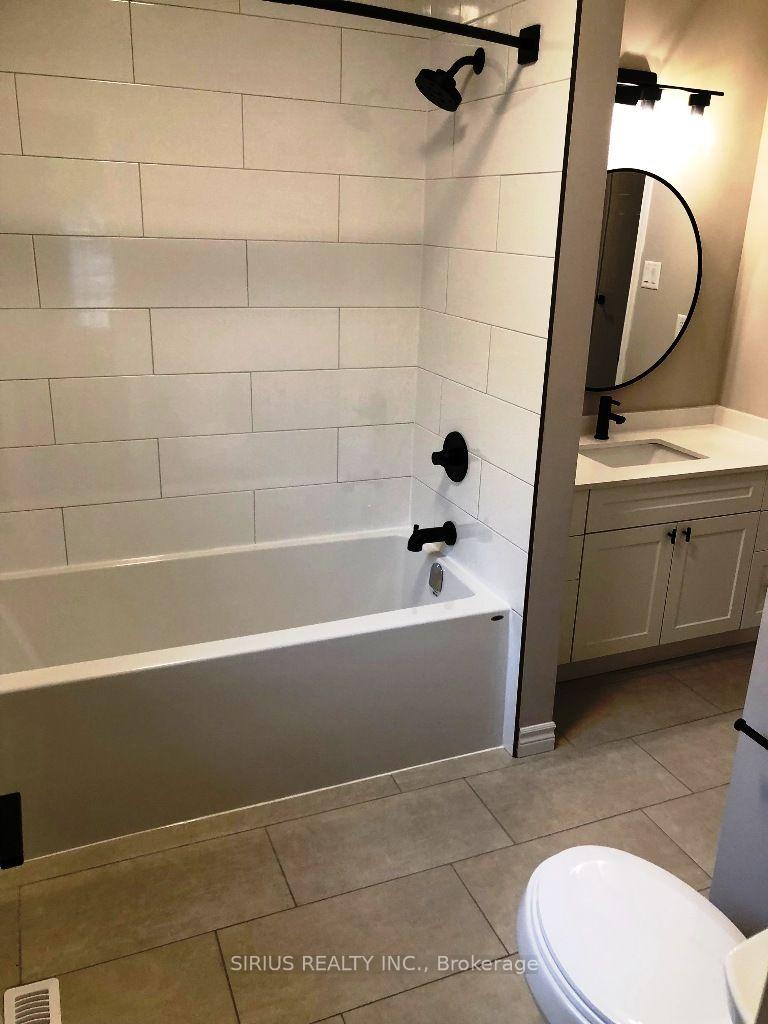 Photo 5 of Unit 54, 601 Grenfell Drive, London, North C — HOMEH