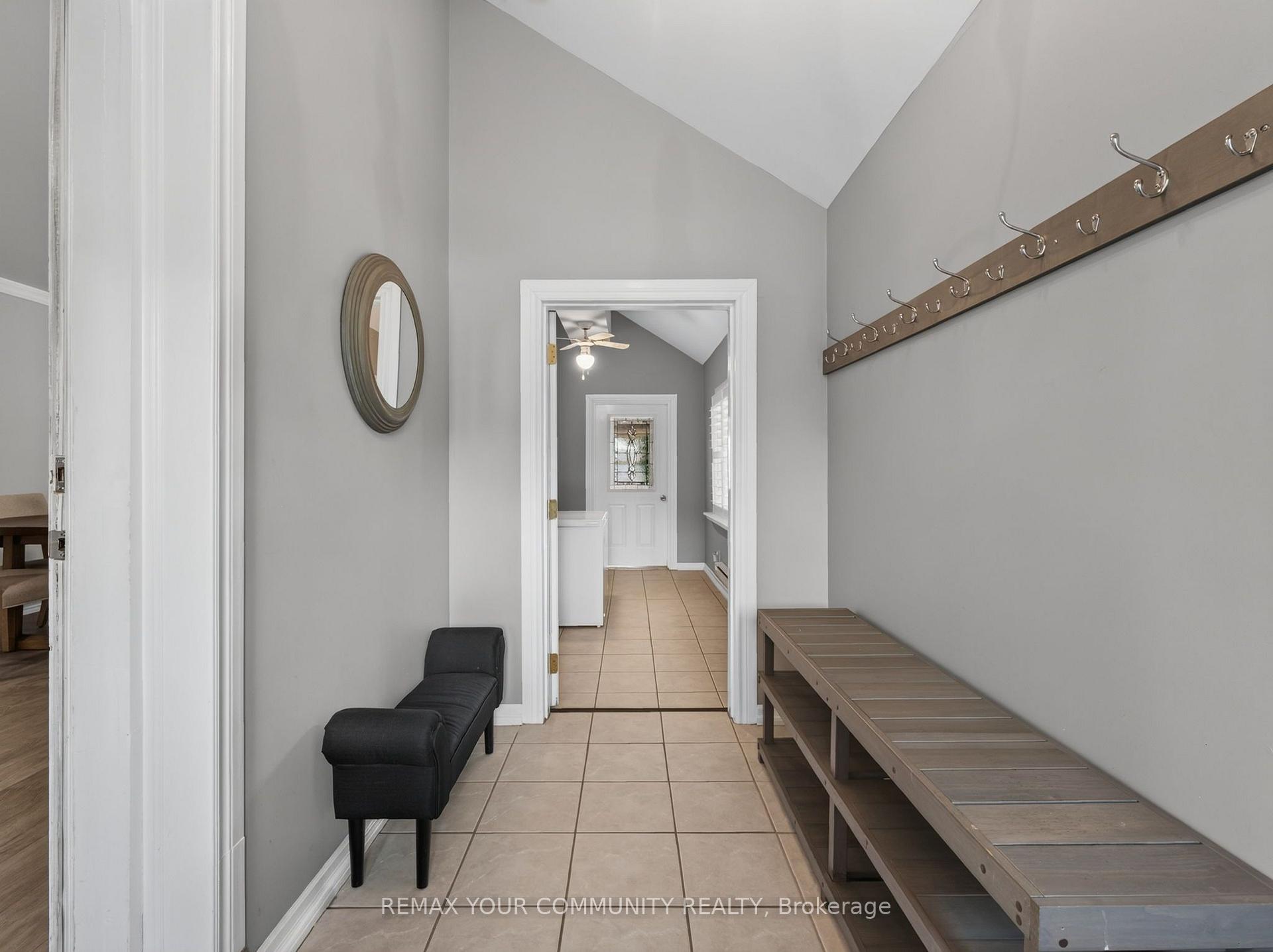 Photo 11 of 36 Crossbow Crescent, North York, Pleasant View — HOMEH