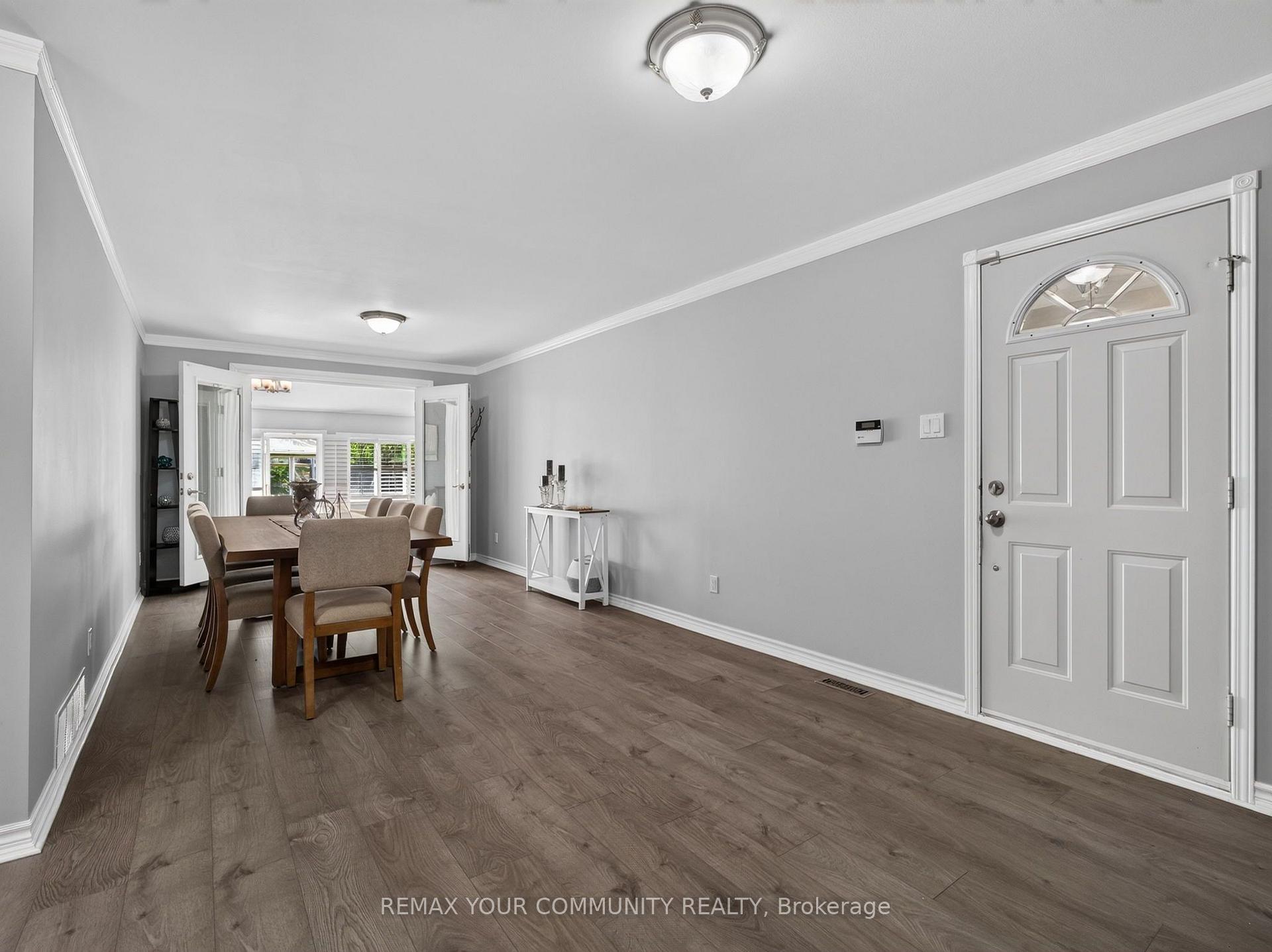 Photo 12 of 36 Crossbow Crescent, North York, Pleasant View — HOMEH