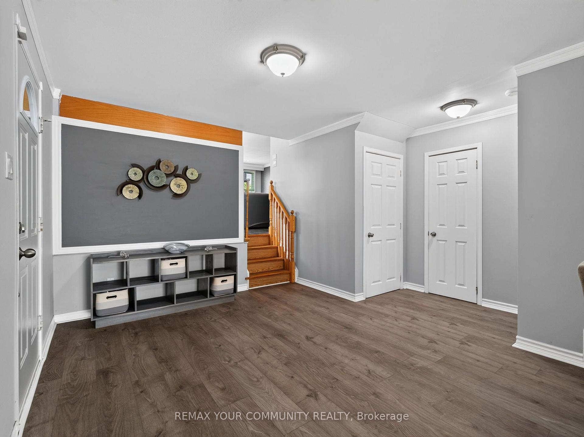 Photo 16 of 36 Crossbow Crescent, North York, Pleasant View — HOMEH