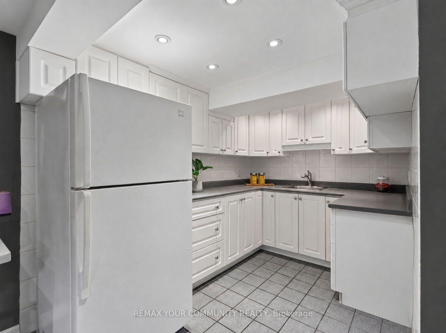 Photo 53 of 36 Crossbow Crescent, North York, Pleasant View — HOMEH