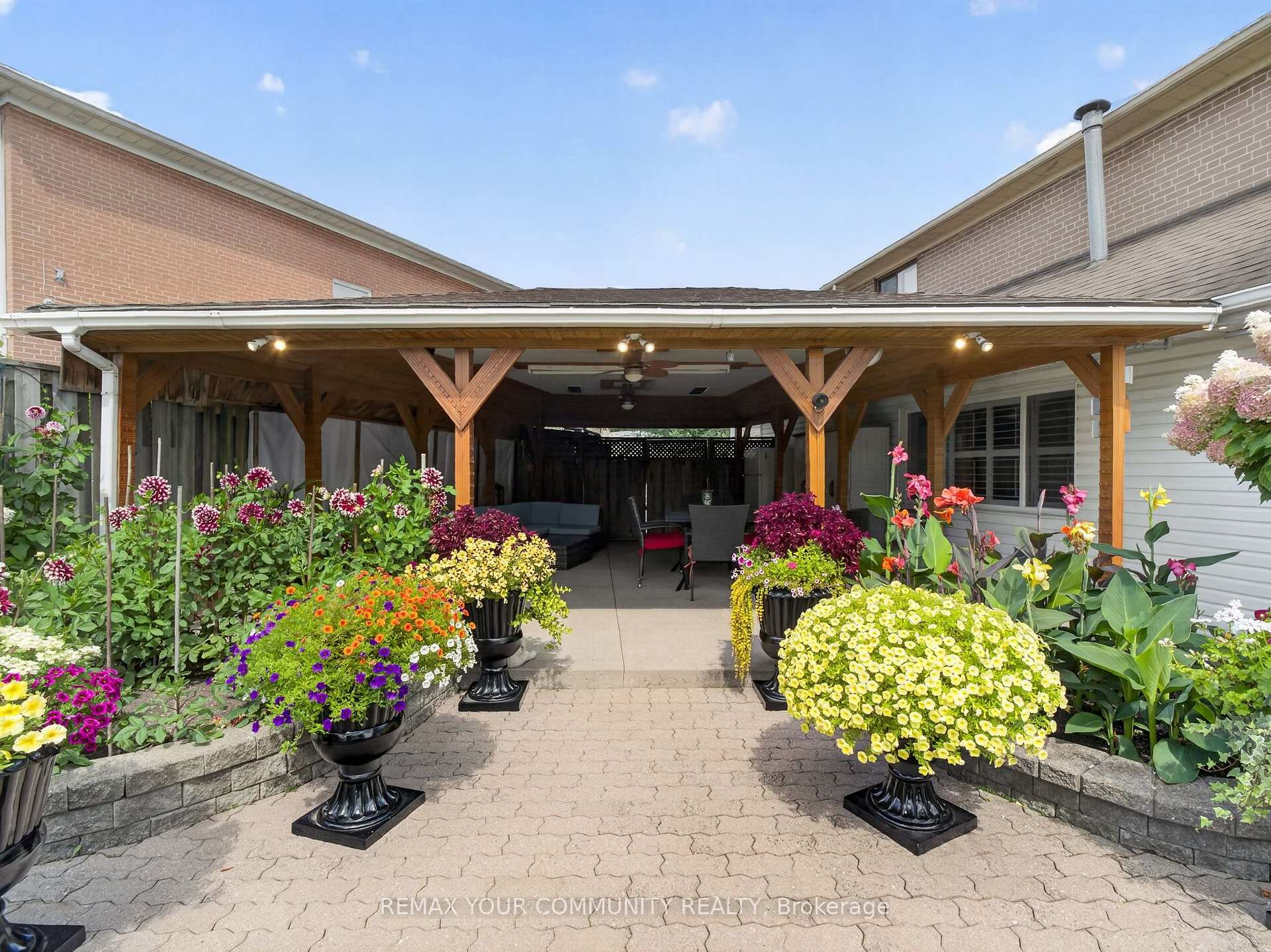 Photo 63 of 36 Crossbow Crescent, North York, Pleasant View — HOMEH