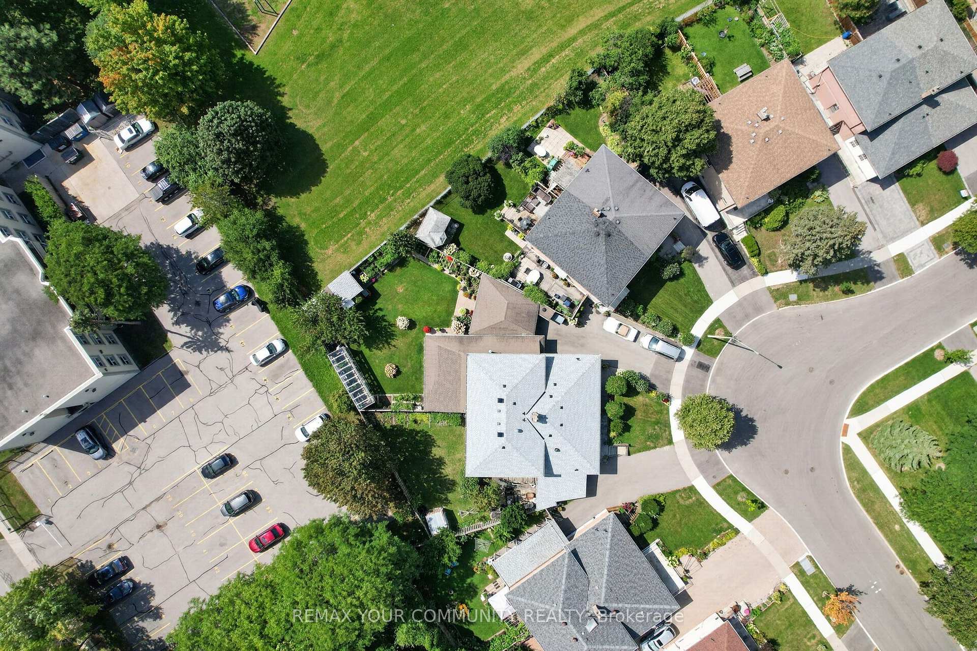 Photo 75 of 36 Crossbow Crescent, North York, Pleasant View — HOMEH